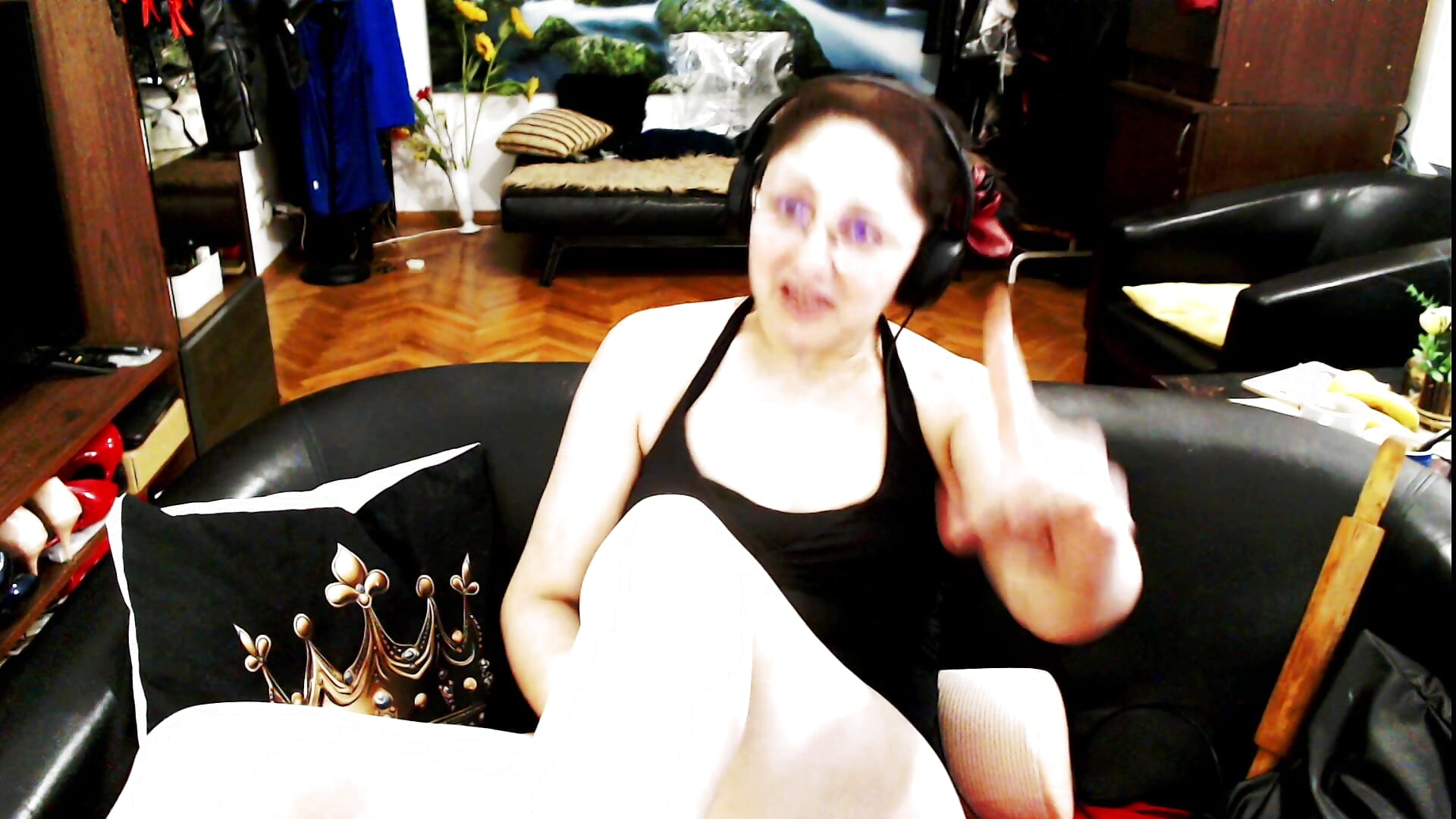 Mateirares123,sa-mi trimiti penisul ramburs si sa ma suni cu taxa inversa,neaparat! urgent! - Video von Imperatriza Cam-Model