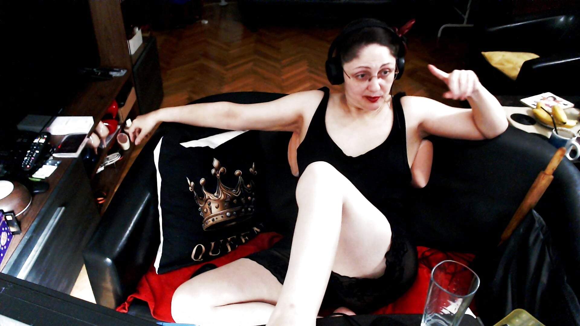 Oh,i wanna  know where is that button where other streamers can modify the price for receive picture — filmik Imperatriza, modela(-lki) na kamerkach
