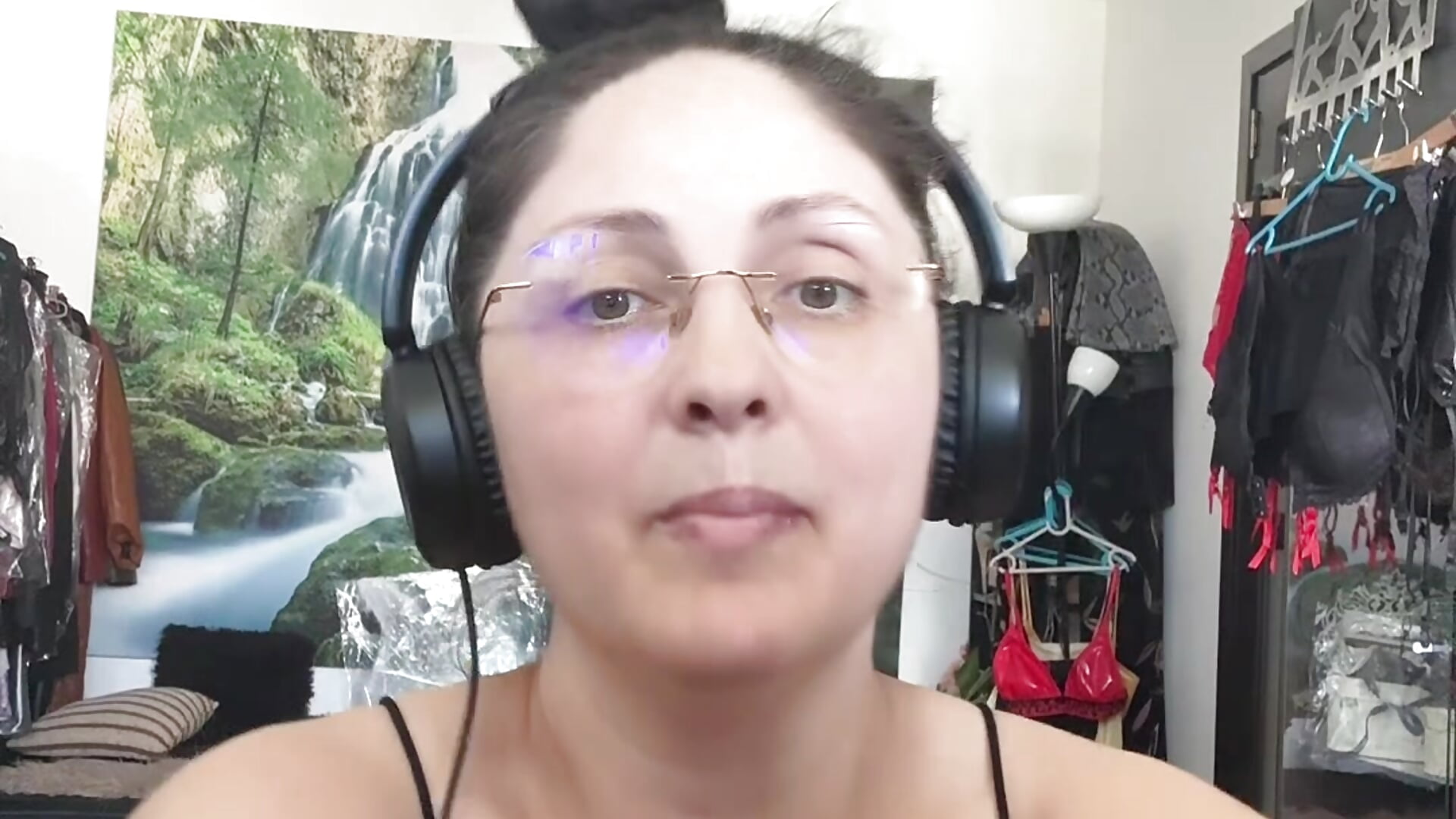 Cum se simte când donatorii și-au retras suportul financiar,nea Stiulete & CO - video av Imperatriza cam model