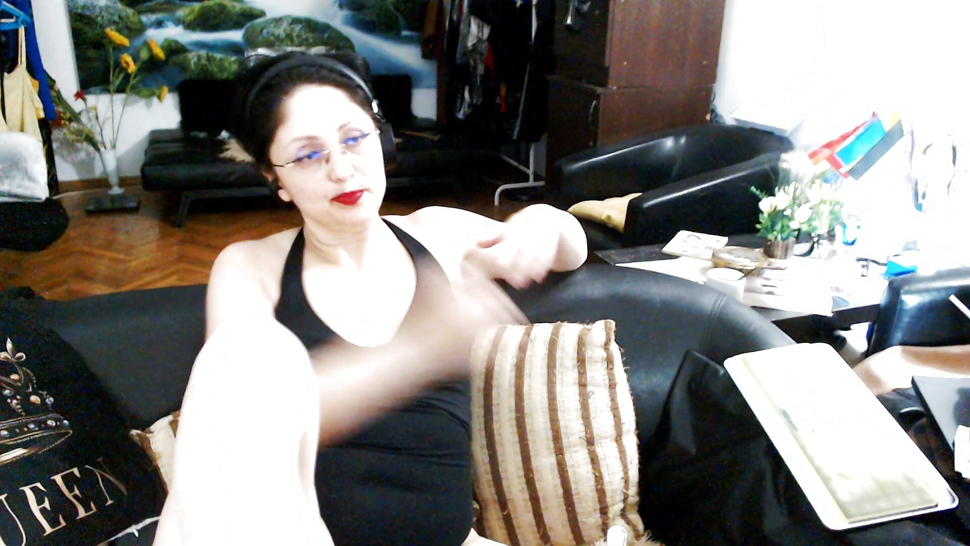 Not everybody likes money, everybody needs money! – video af Imperatriza cam-model