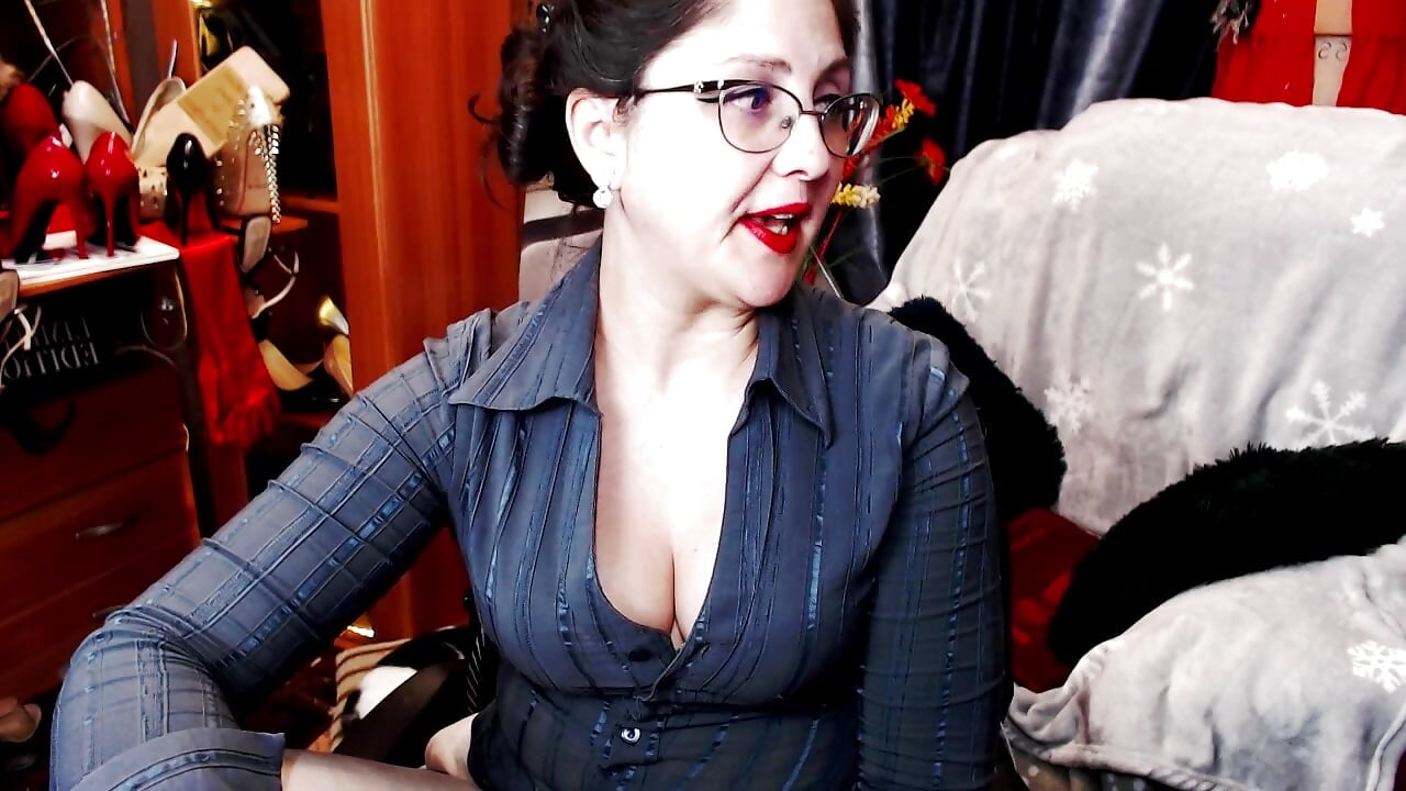 BDSM/QUEER WORLD: "Being horny its a waste of time and money" stingy human from queer world - video od modelky/modela Imperatriza