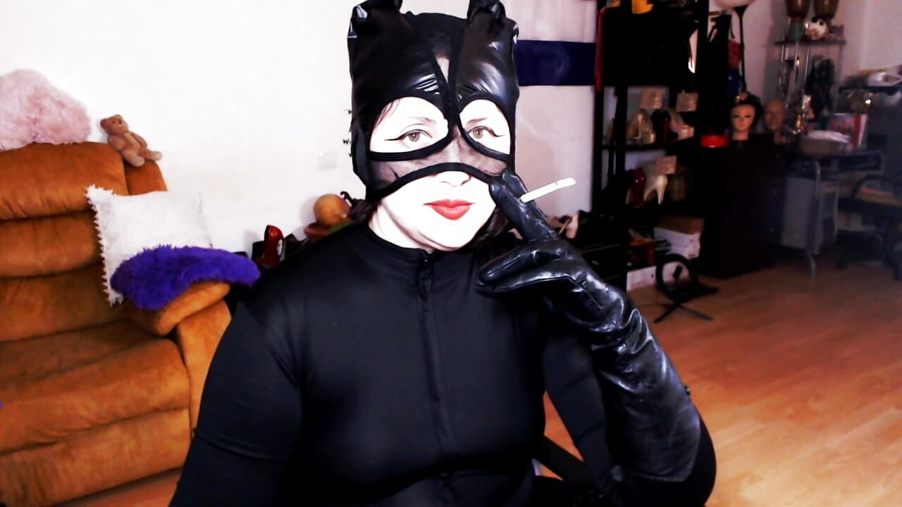 #StripOrTreat #Halloween #catwoman #smoking #leathergloves