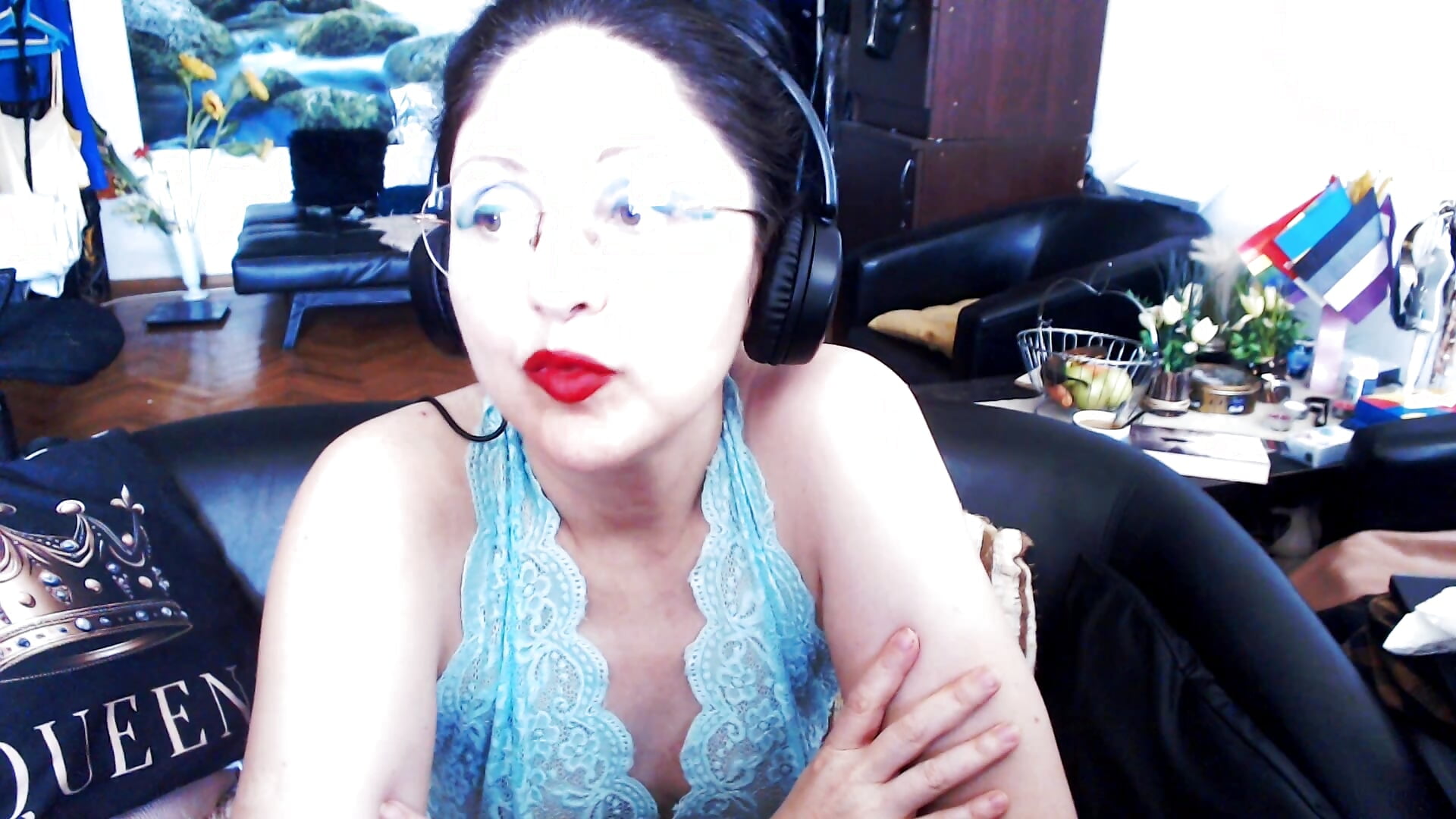 WHY A WOMAN WILL NOT OFFER DIRTY TAL/DILDO SHOW: SHE IS NOT STRAIGHT! – video modela na kameri Imperatriza