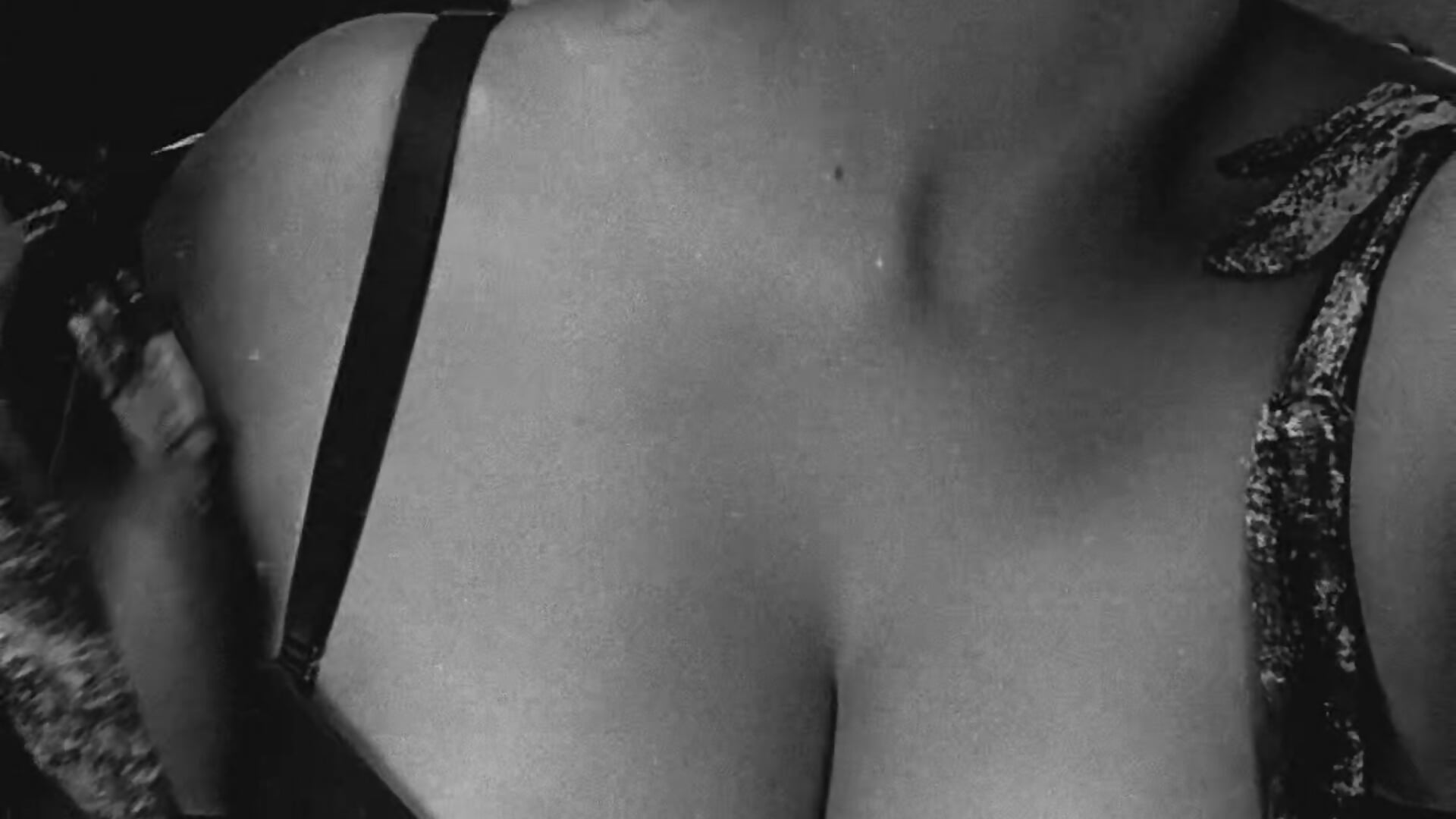 kisses .... 👅👅 - vidéo du modèle de showcams amber_demons2021