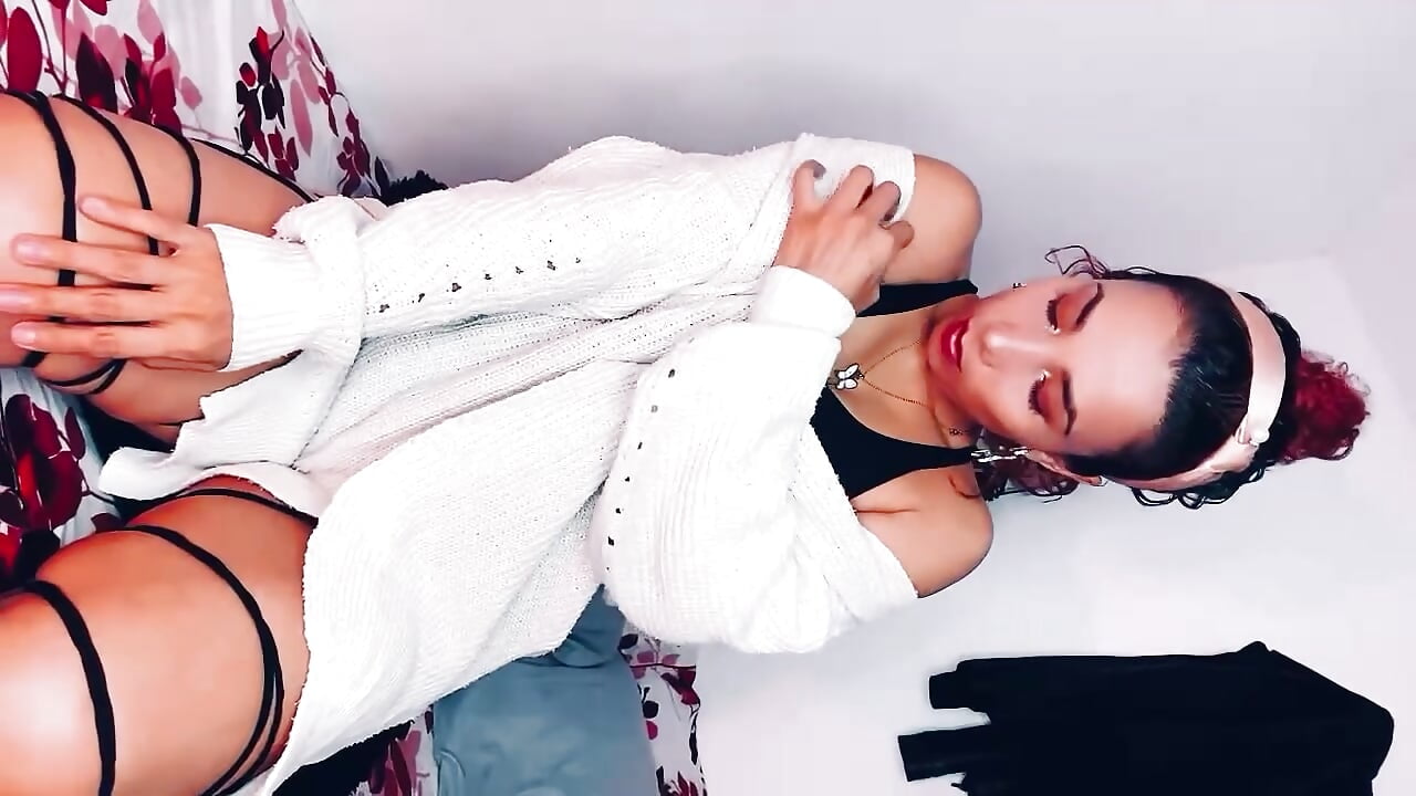 🙀🙀🙀 - video by amber_demons2021 cam model