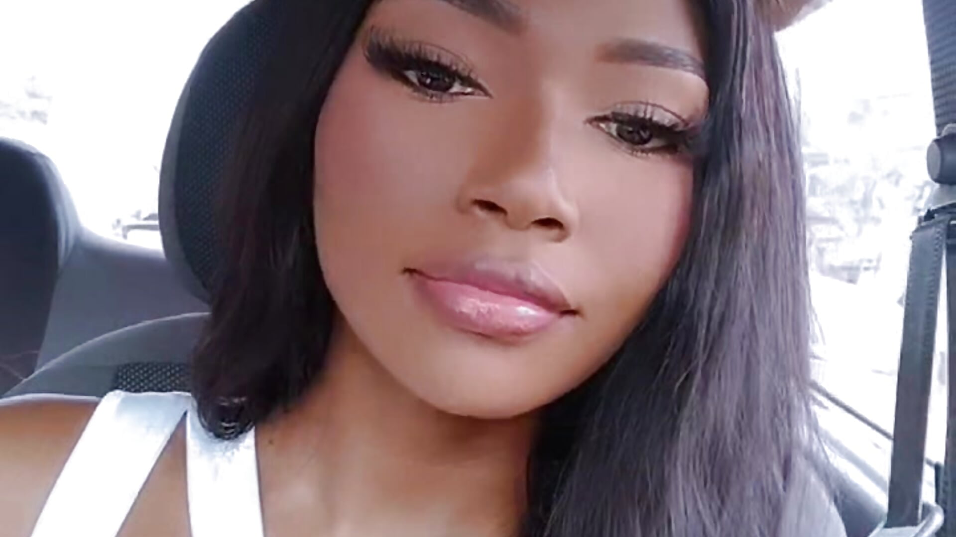 VID_73630622_045412_609 - video by Whitney_00 cam model