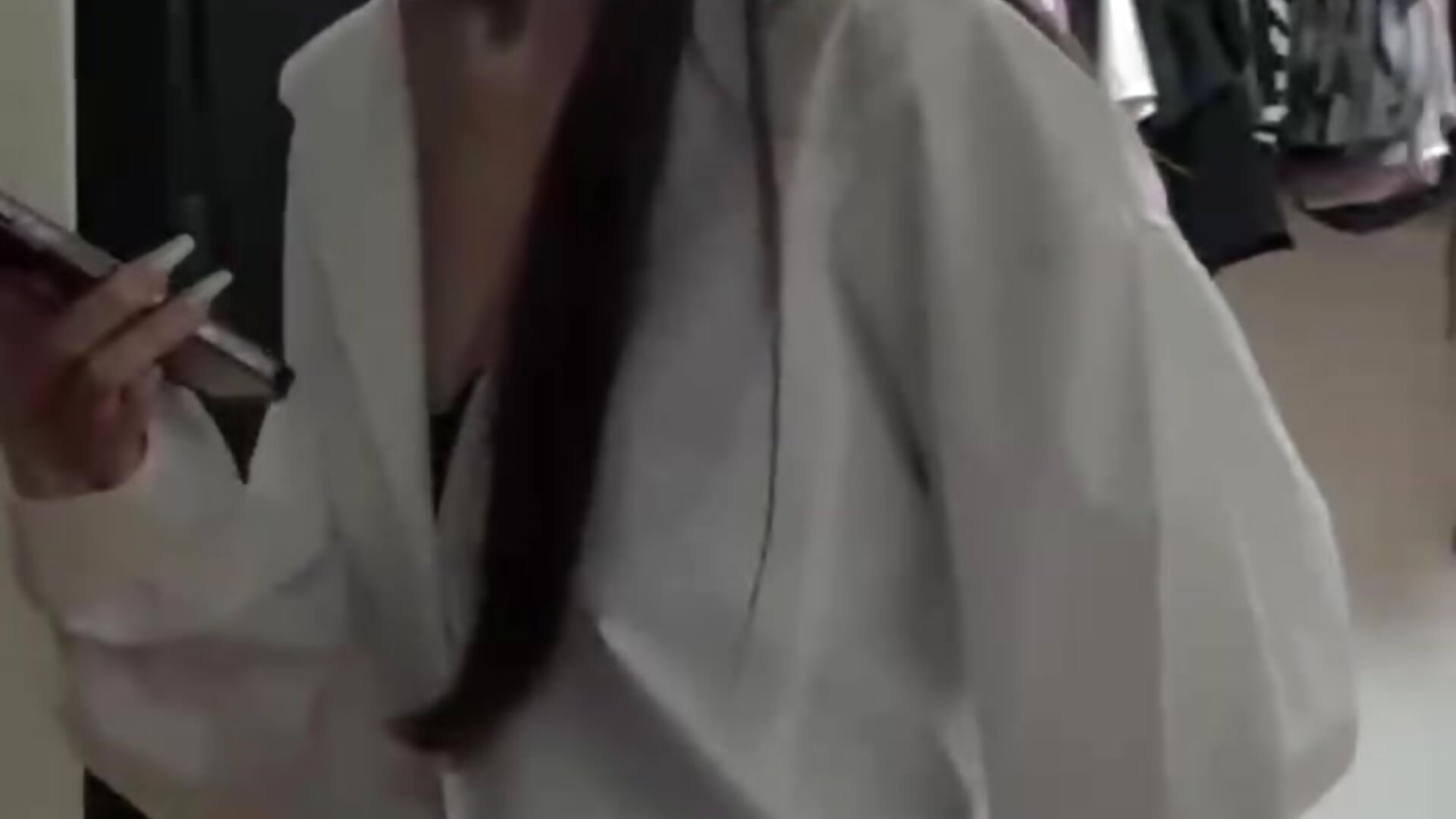 嗯哼