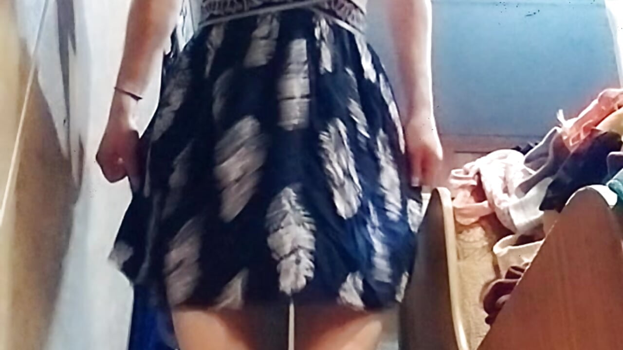 updress - video by looselylusting cam model