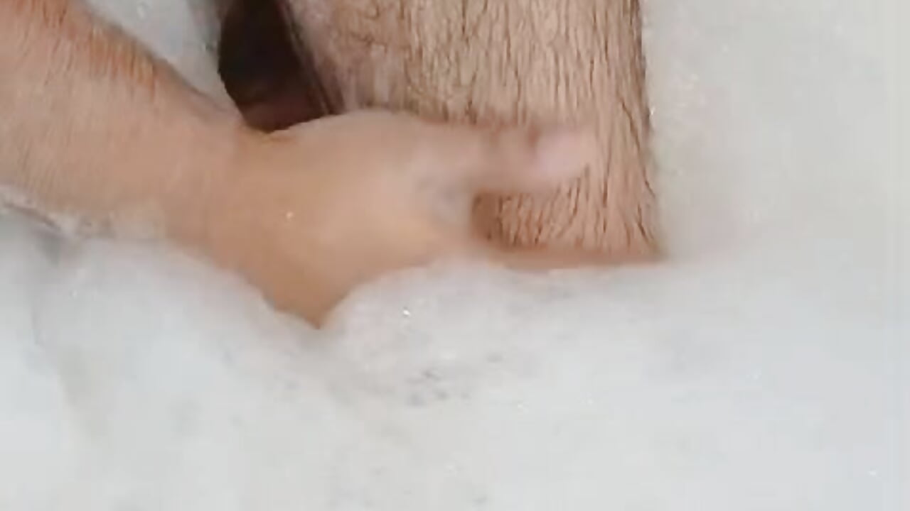 I love take a shower after of have sex!! - video od modelky/modela Celeste_Mcs_