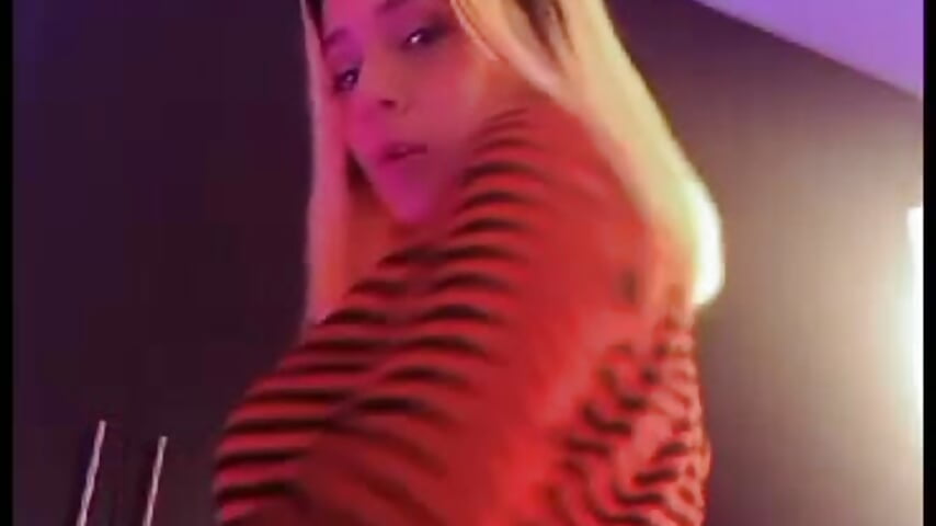 sit on your face - video av penny_sweett_ cam model