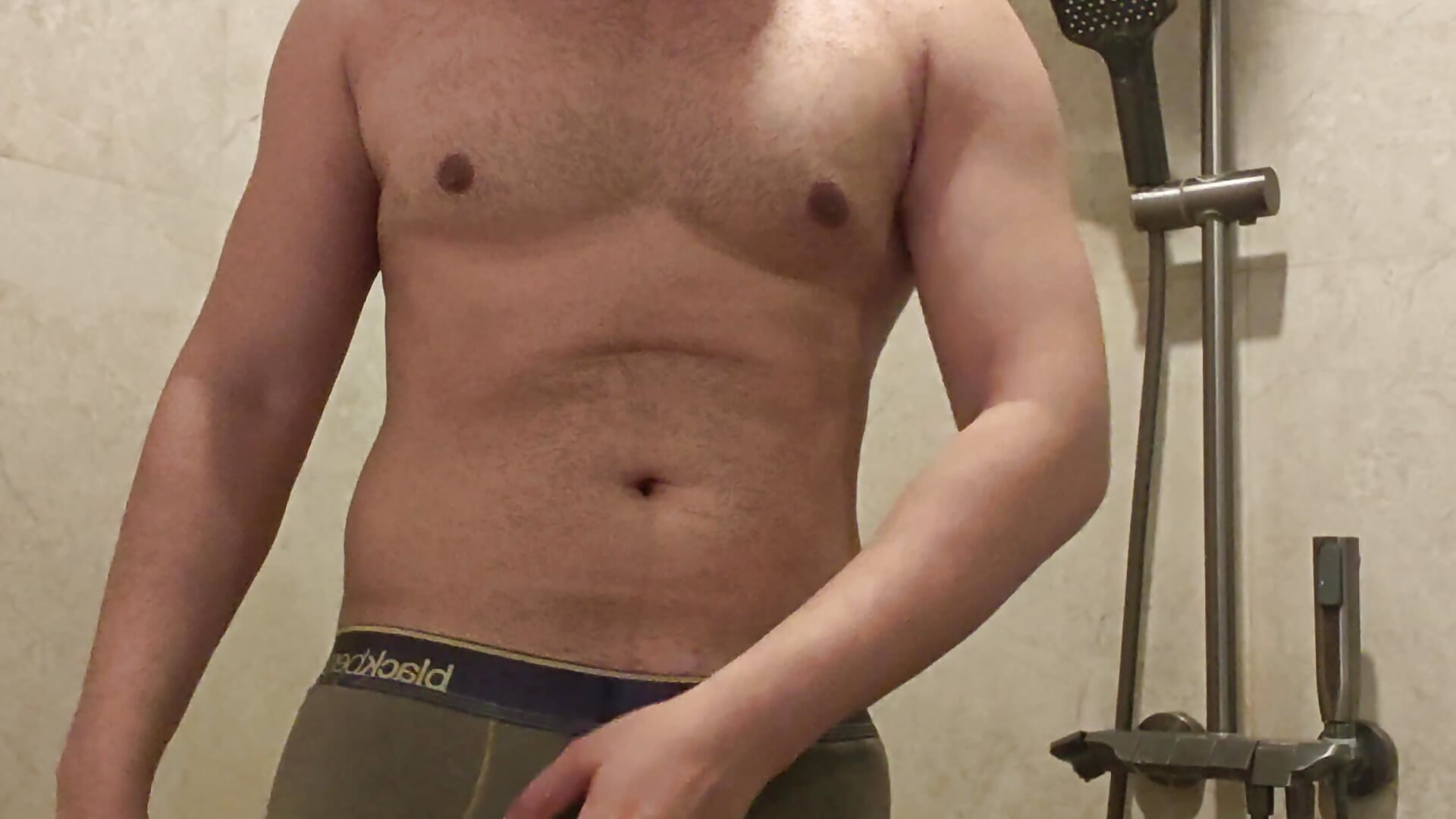 Bathroom shower video ( in Underwear with face ) - king_akash2000 adlı kamera modelinin videosu