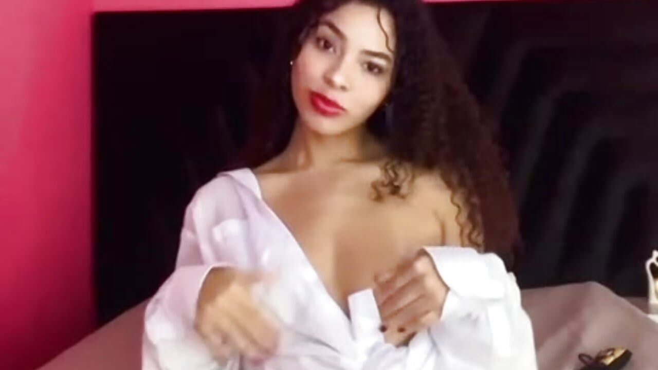 ONLINE NOW !!😈🔥 - วิดีโอโดย littleebonny โมเดลแคม