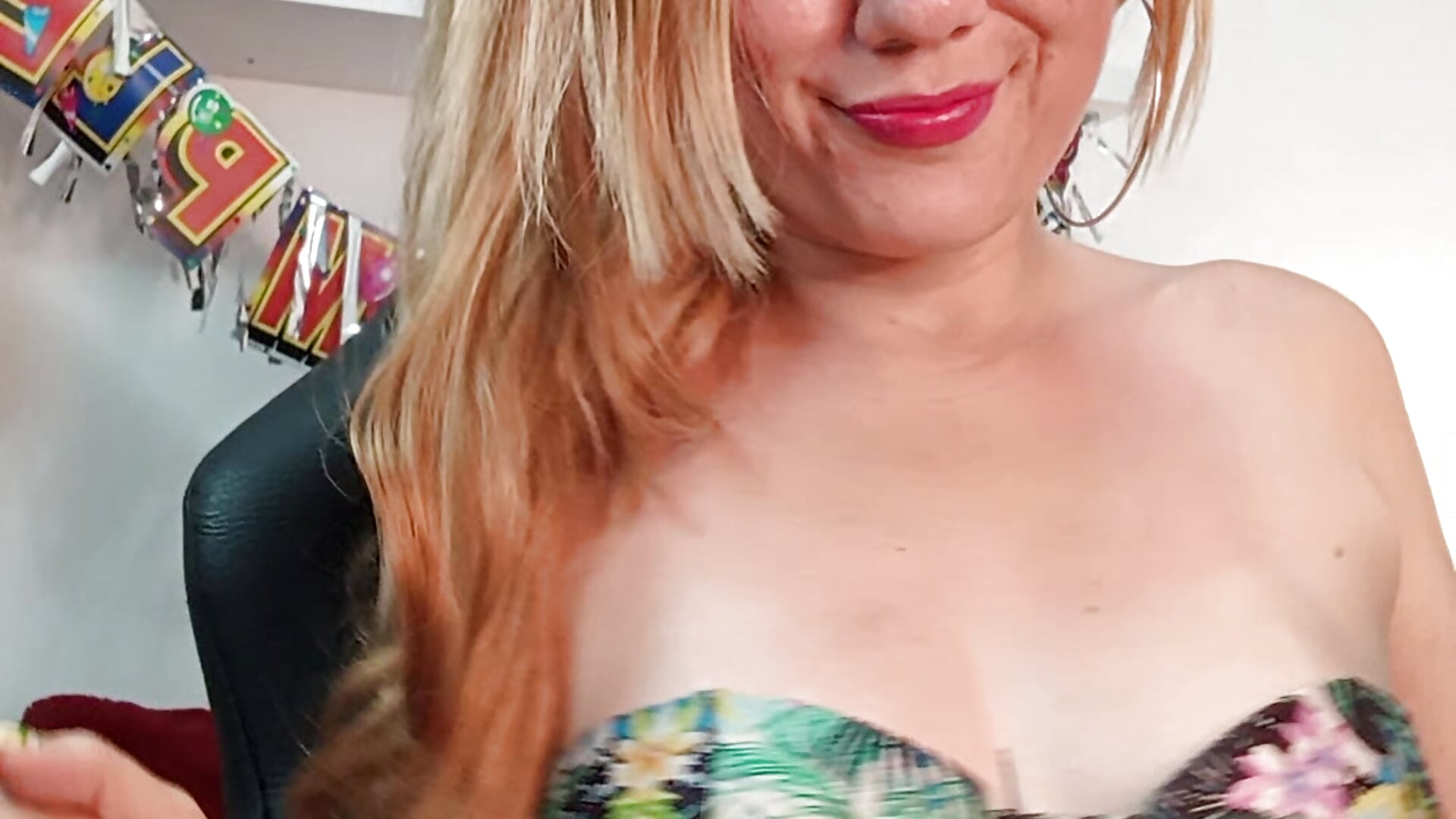 X D 69 🙂‍↔️ the shower thanks You can help me now with your tokens show me how many You love 💕 - video by Angeli_Naughty1 cam model