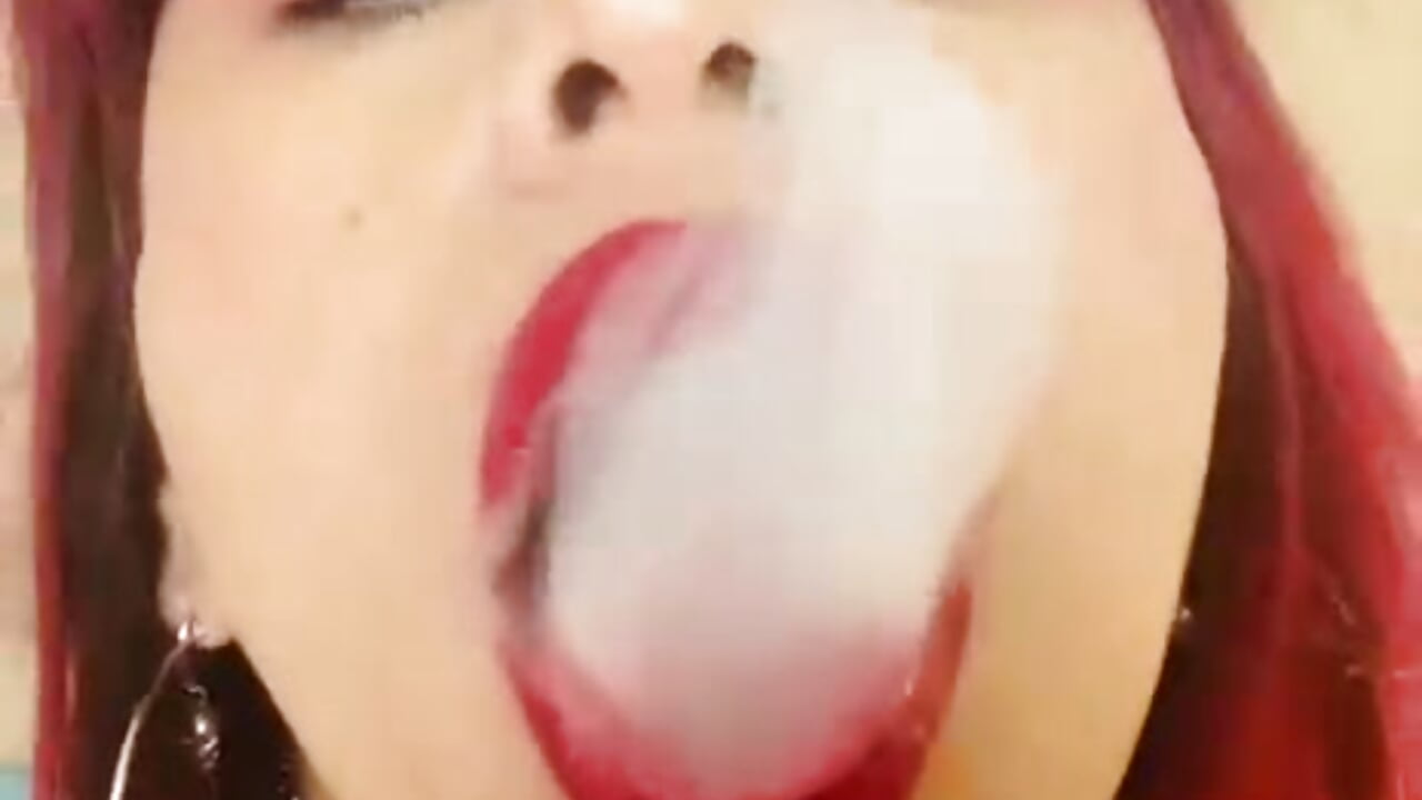 Smoked kisses🚬💋 - video by Anabella_Thompson cam model