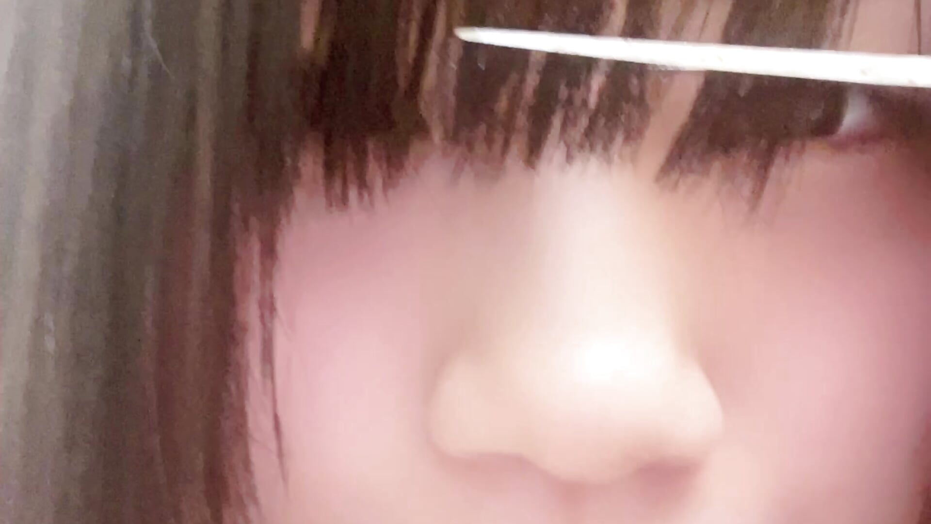 前髪を切りました