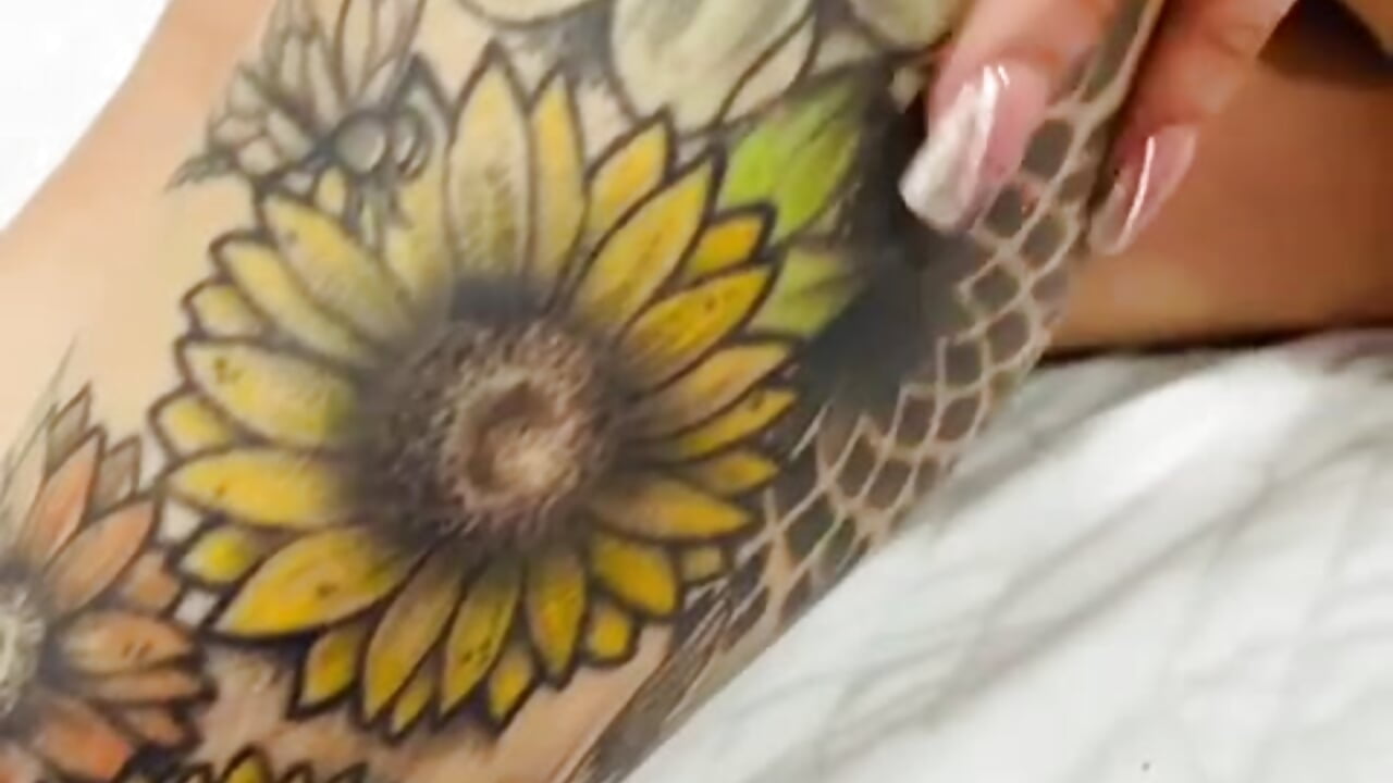 Sexy Girl 💋 - video by EmiliaKurt cam model