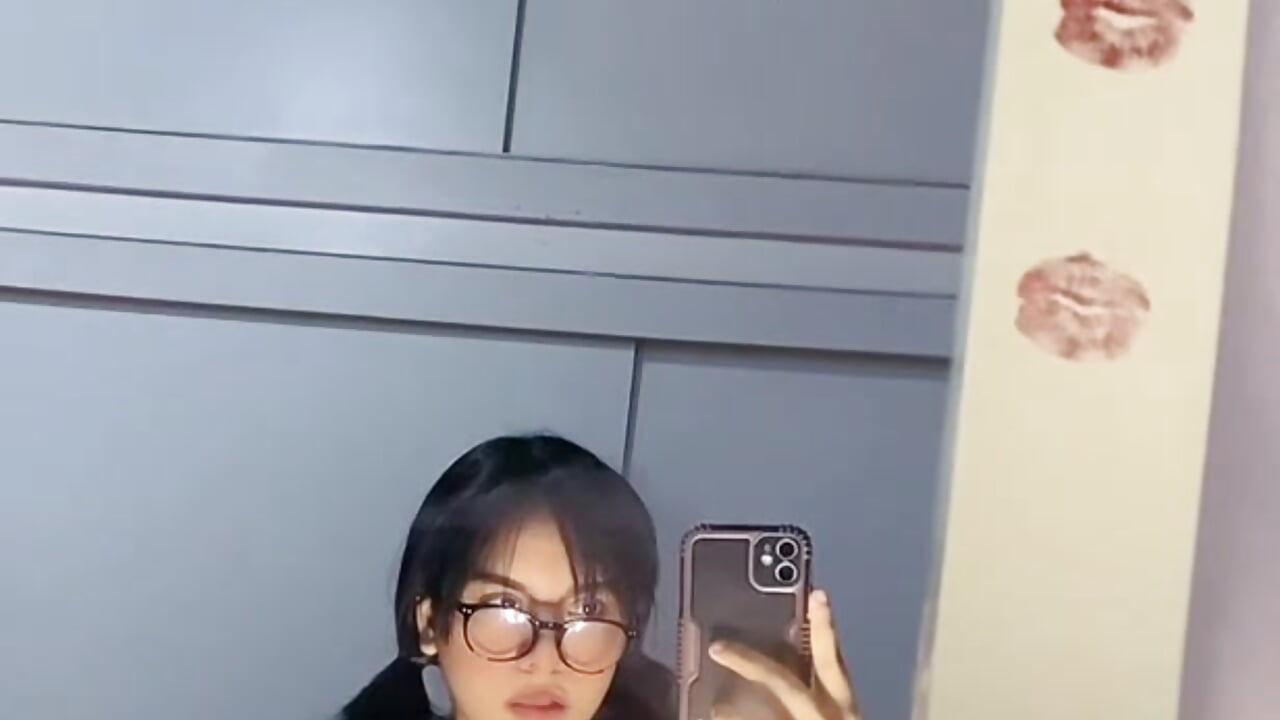 La verdad q 😜 - video by hannaxnatx cam model