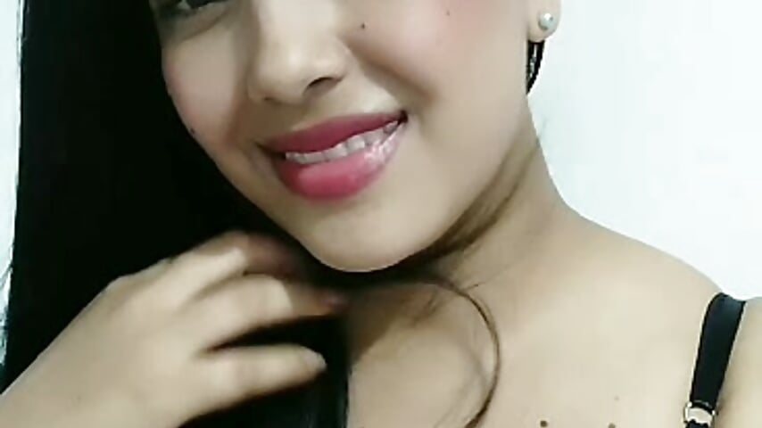 profile-intro-video-1696079307 - video by AmelieCruzx cam model
