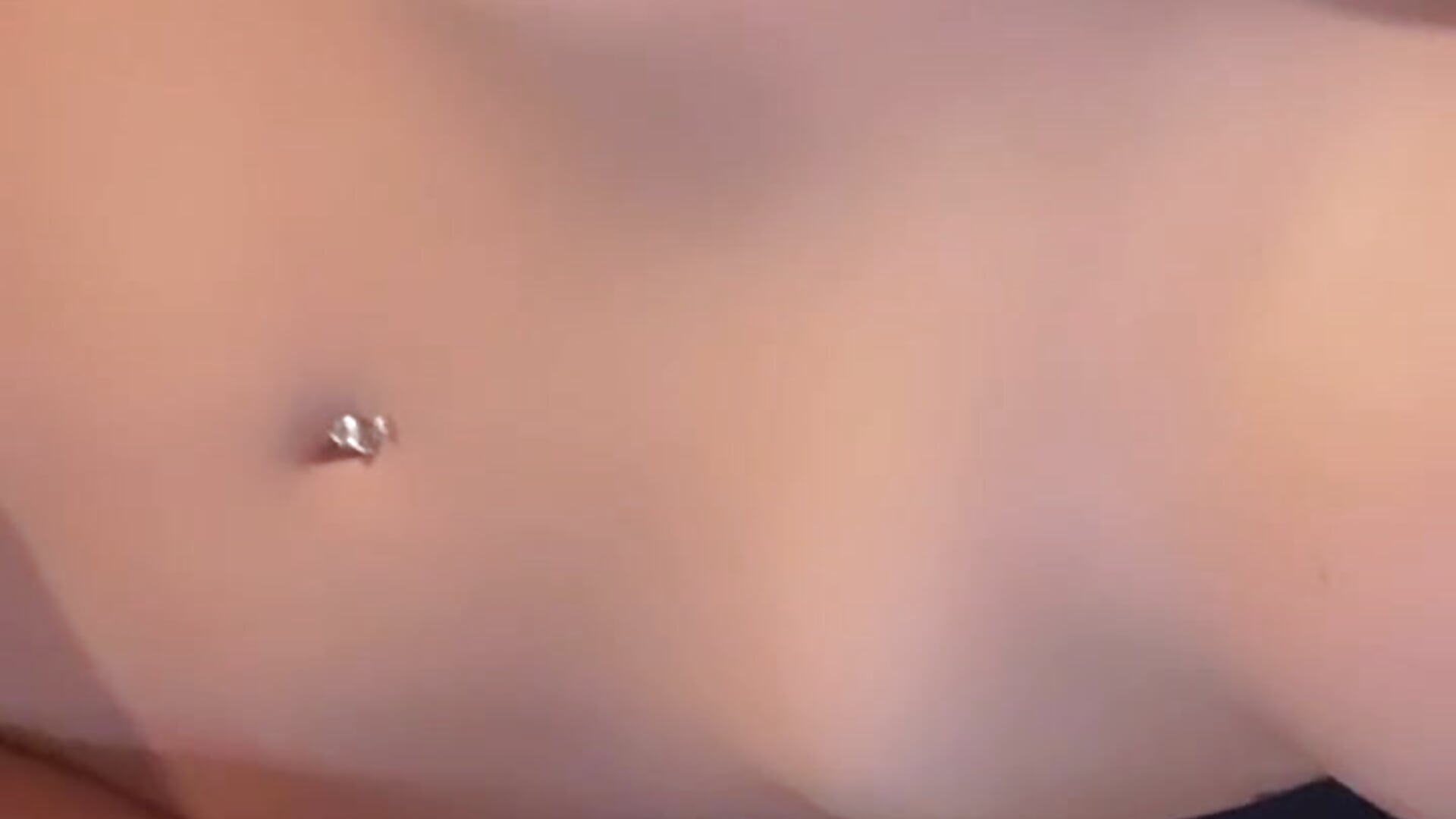 Feel naughty – video od webkamerové modelky AllenaXky