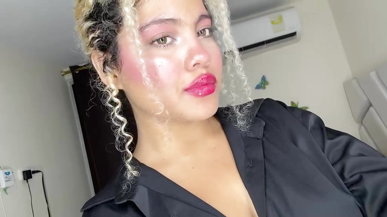 I want you to dream about me tonight... 😈🔥– sofiacastillo01 kameramodell videója