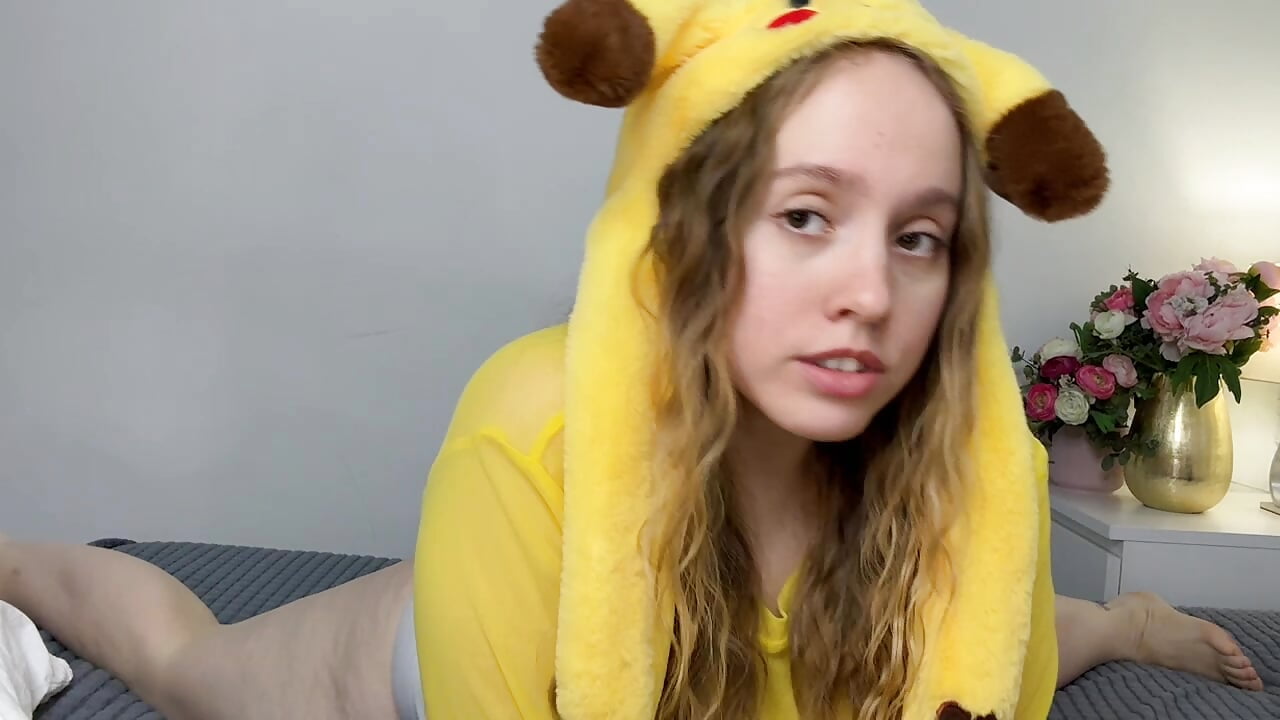 cute leg-split – video od webkamerové modelky MrsPrude