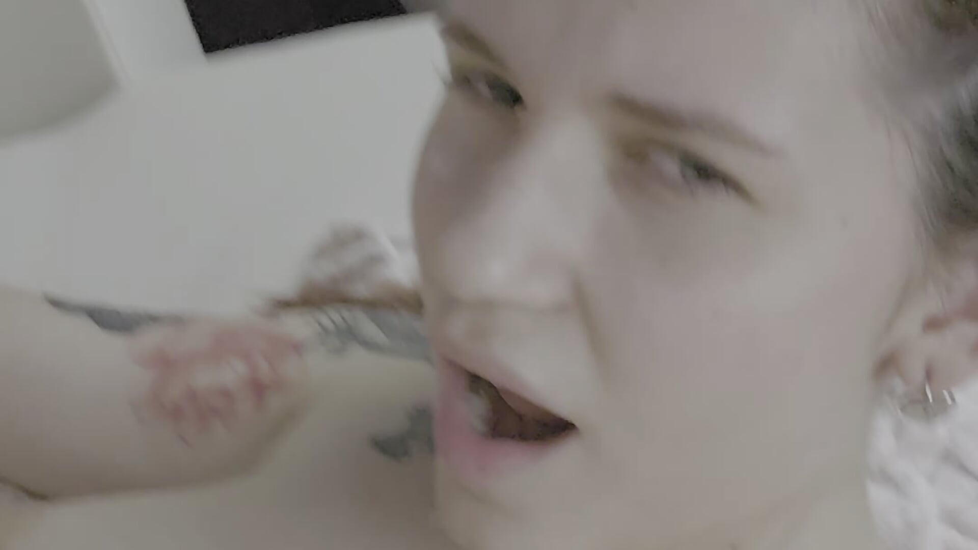 cum on face (18 sec)