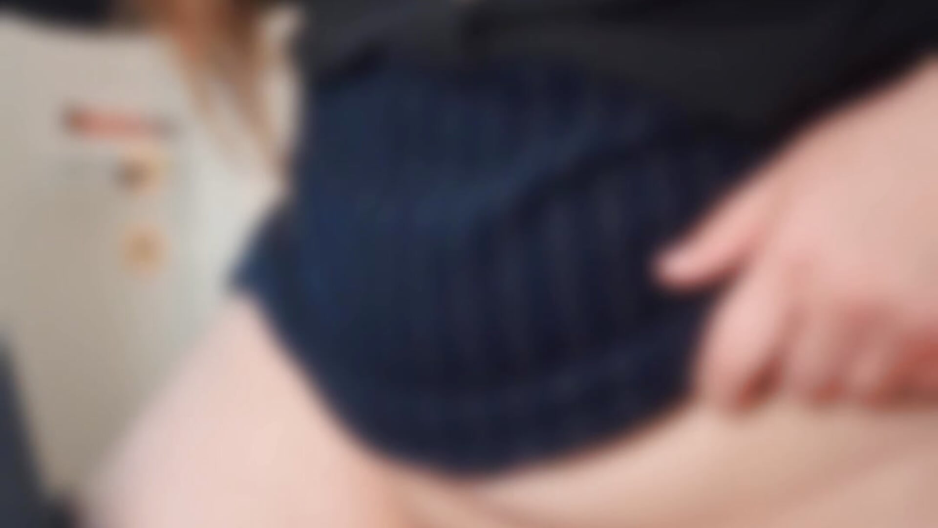 Grinding my pussy over annoying co-workers chair - video Colins_Pink_Room kameramallilta