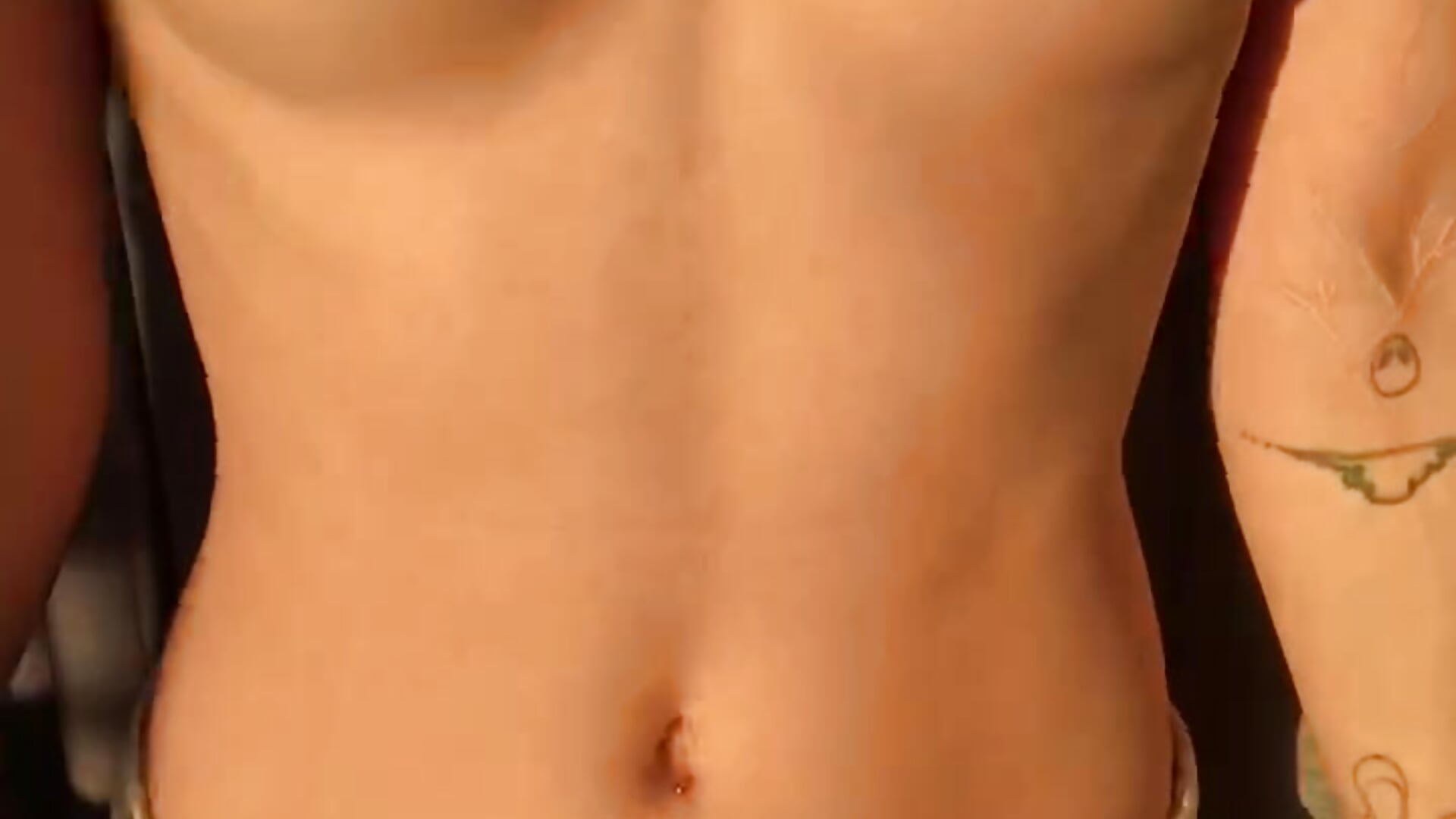 Bzez🔥 - video by SuzieWan-Kenobi cam model