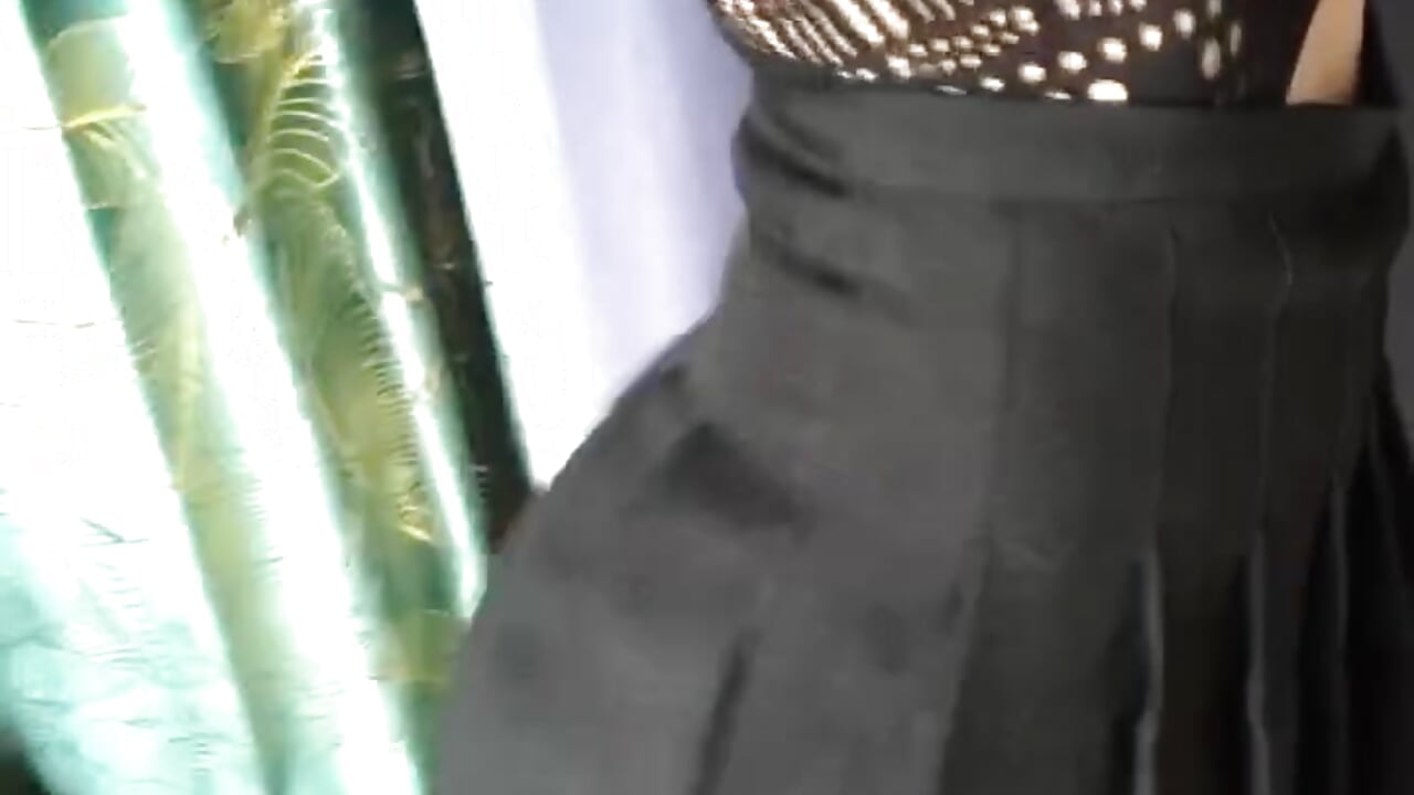 En Ptite Tenue - video by SuzieWan-Kenobi cam model