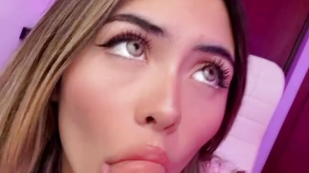 ,art 2 - video by Nathaly-sky cam model