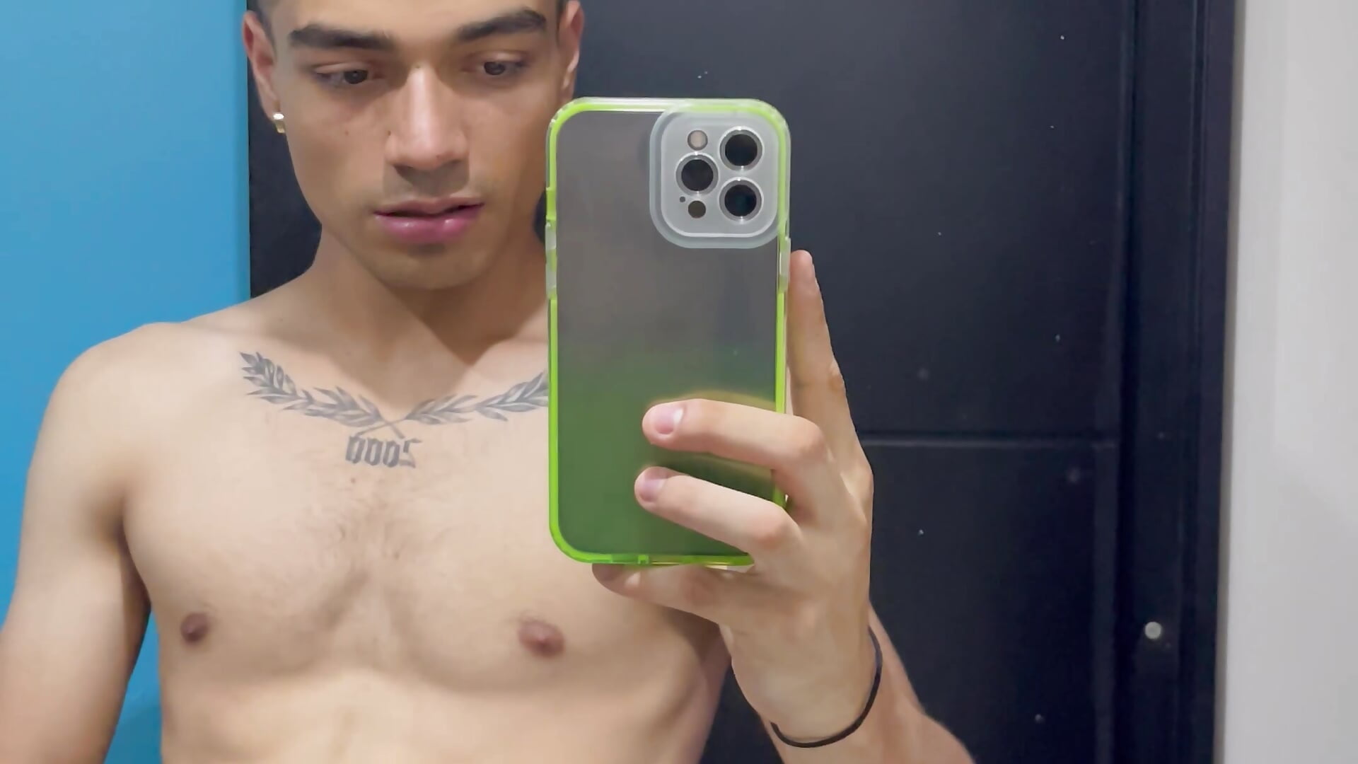 come to play with me - video by INDICO22 cam model