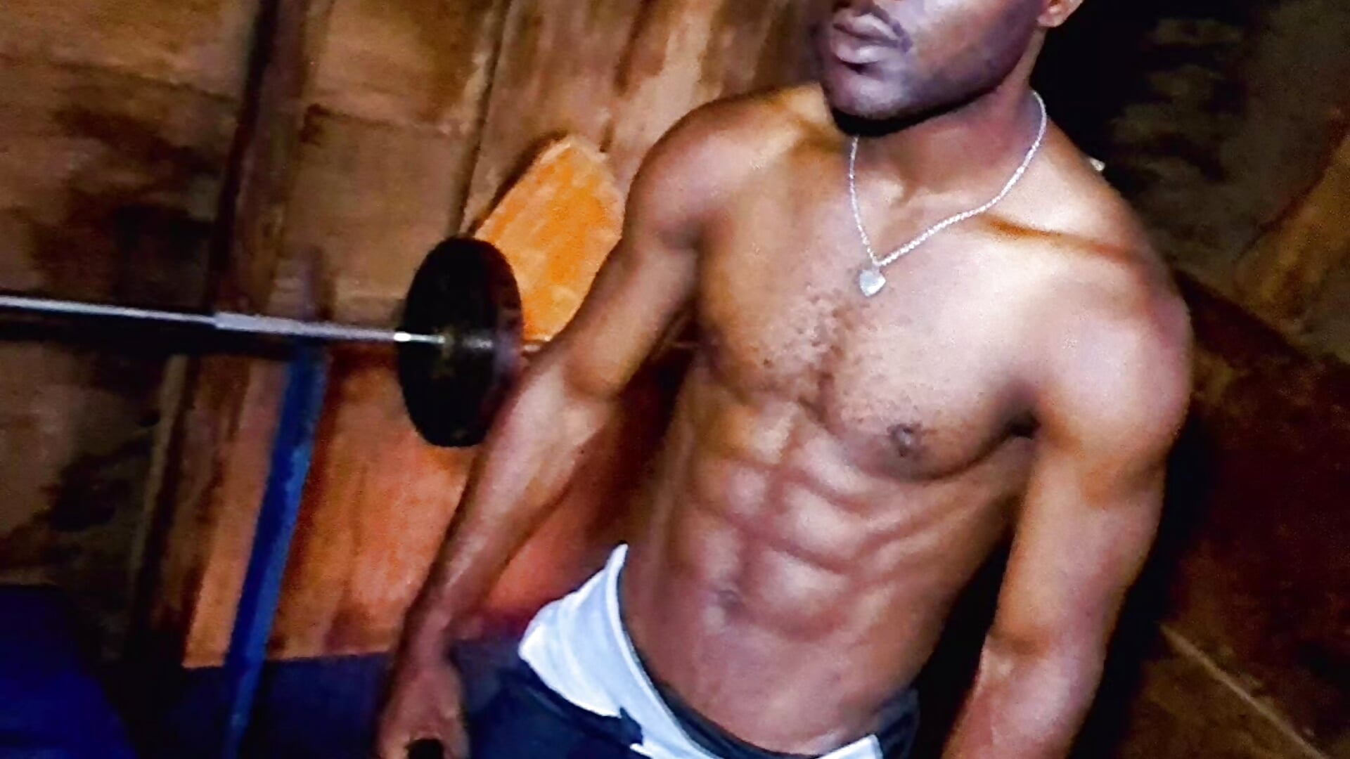 1000208648 - video by Petrossa cam model