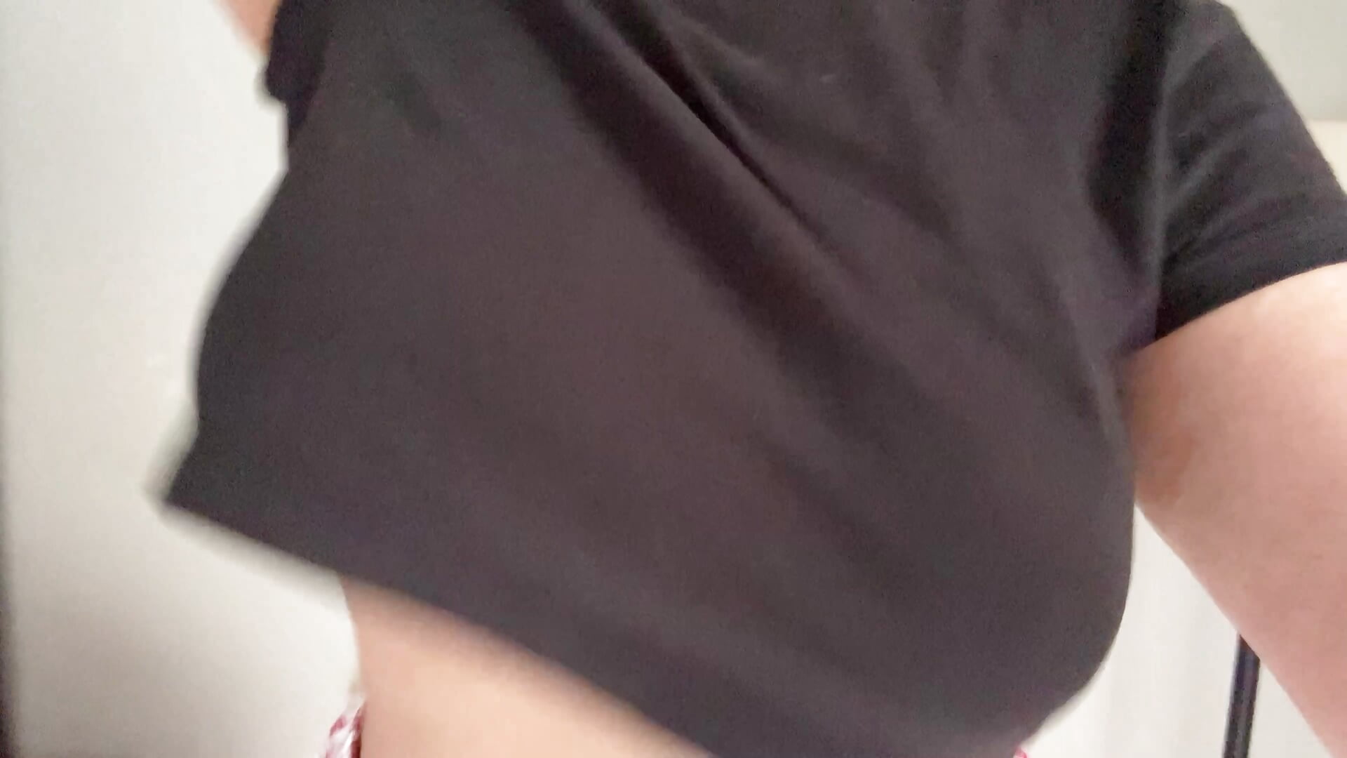 Bouncy Titts🍒 - video av MimiiVibes cam-modell