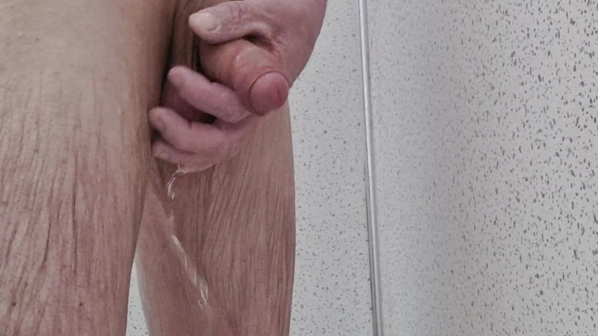 Play ▶️ ⏯️ ▶️ in shower - 視頻由 Danny_Lover69_ 主播提供