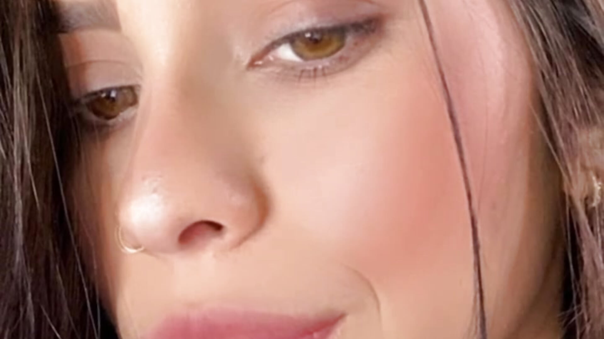 Kisses - video by shanakendal2 cam model