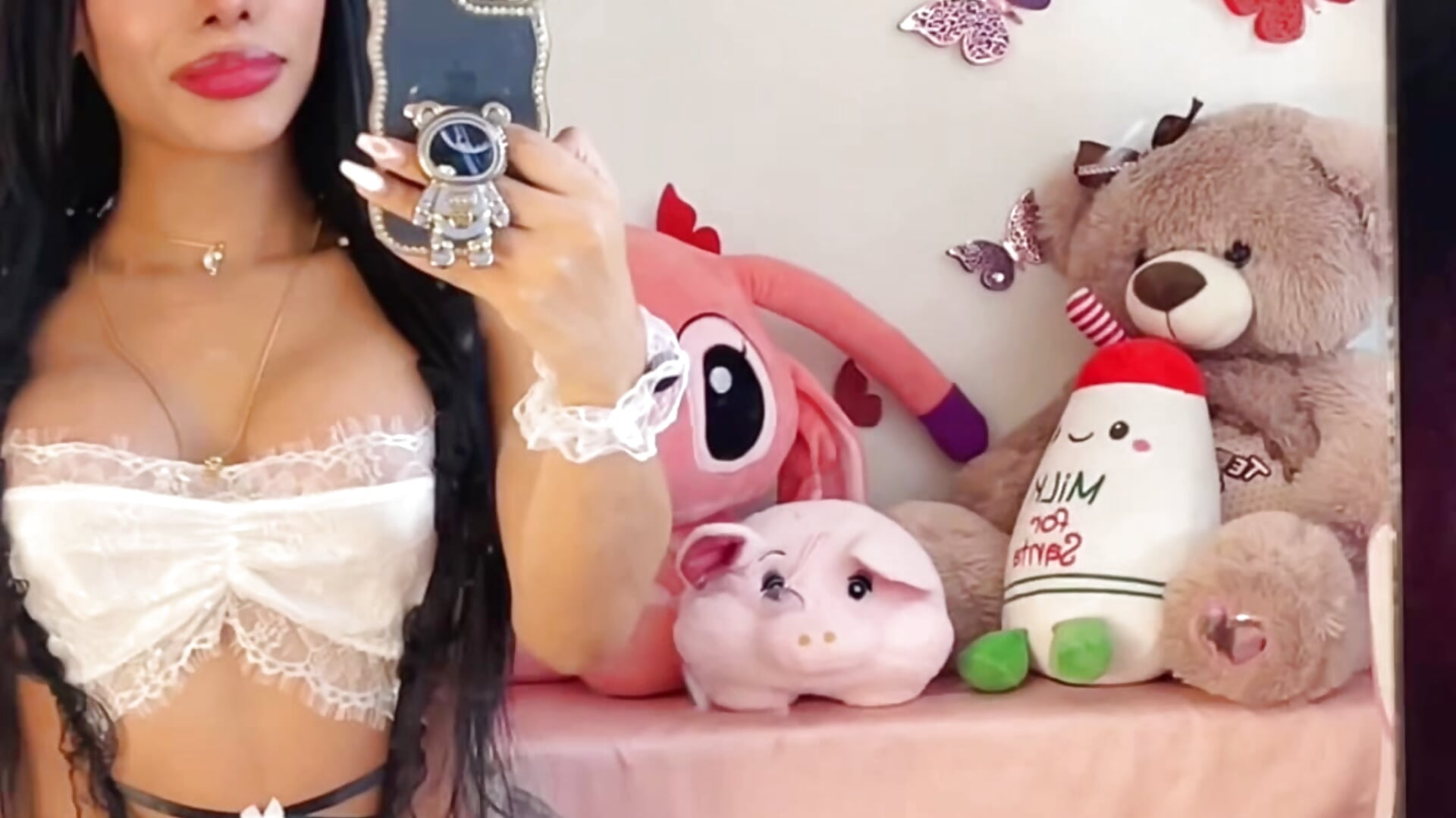 96cf31cbbc3742d88a8daf0e921daa12 - video oleh amaranta1411- kamera model