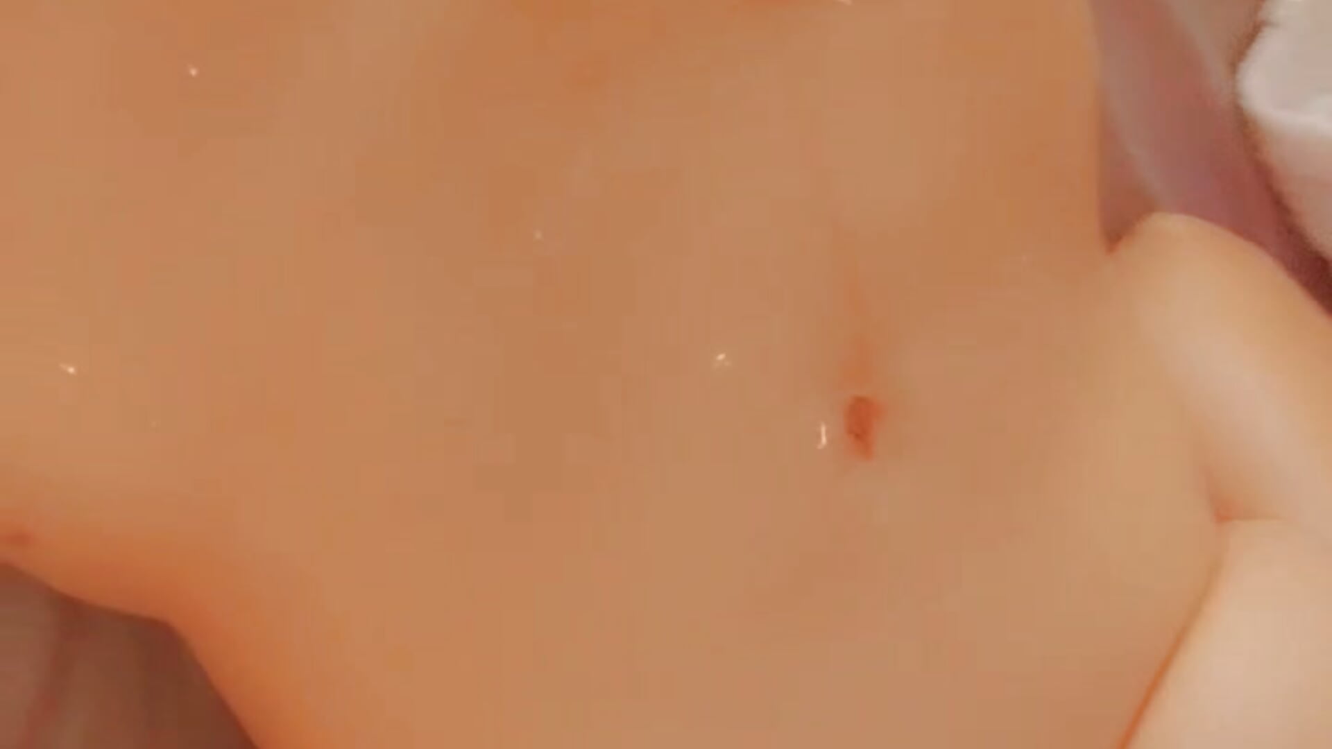 Sexy girl - video by girlasian_hairy cam model