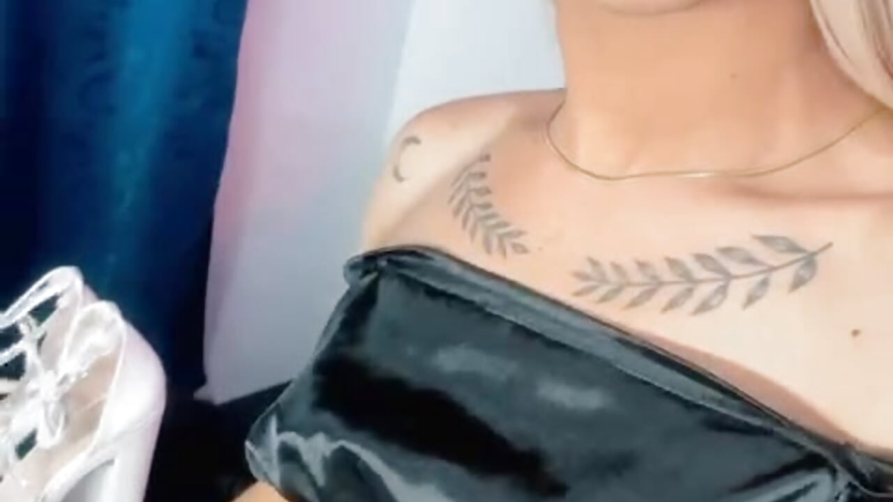 I AM BITCH - video by Scarlett_Steelee cam model