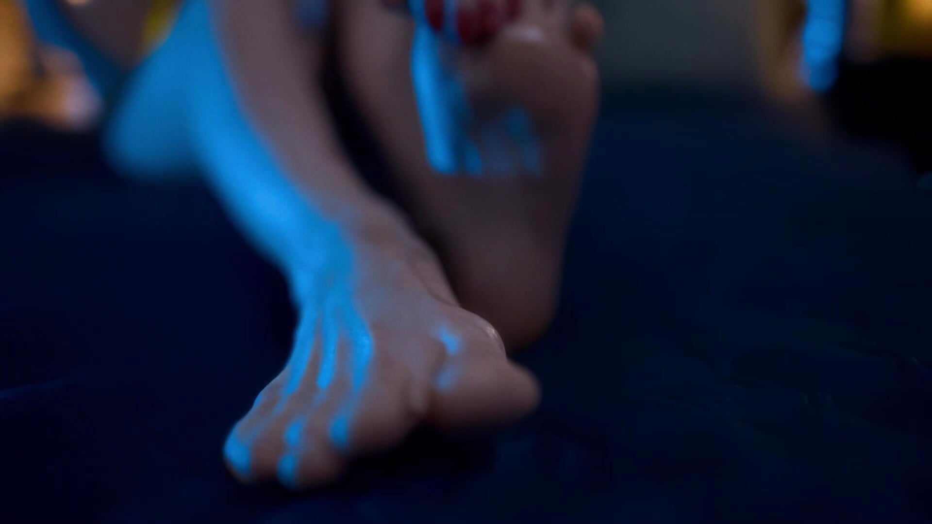 Oily naked soles