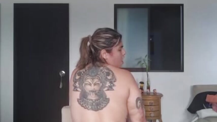 ANAL LUSH VIBE, RIDE PUSSY IN KITCHEN - vídeo de la modelo de cam Juliietha_servas