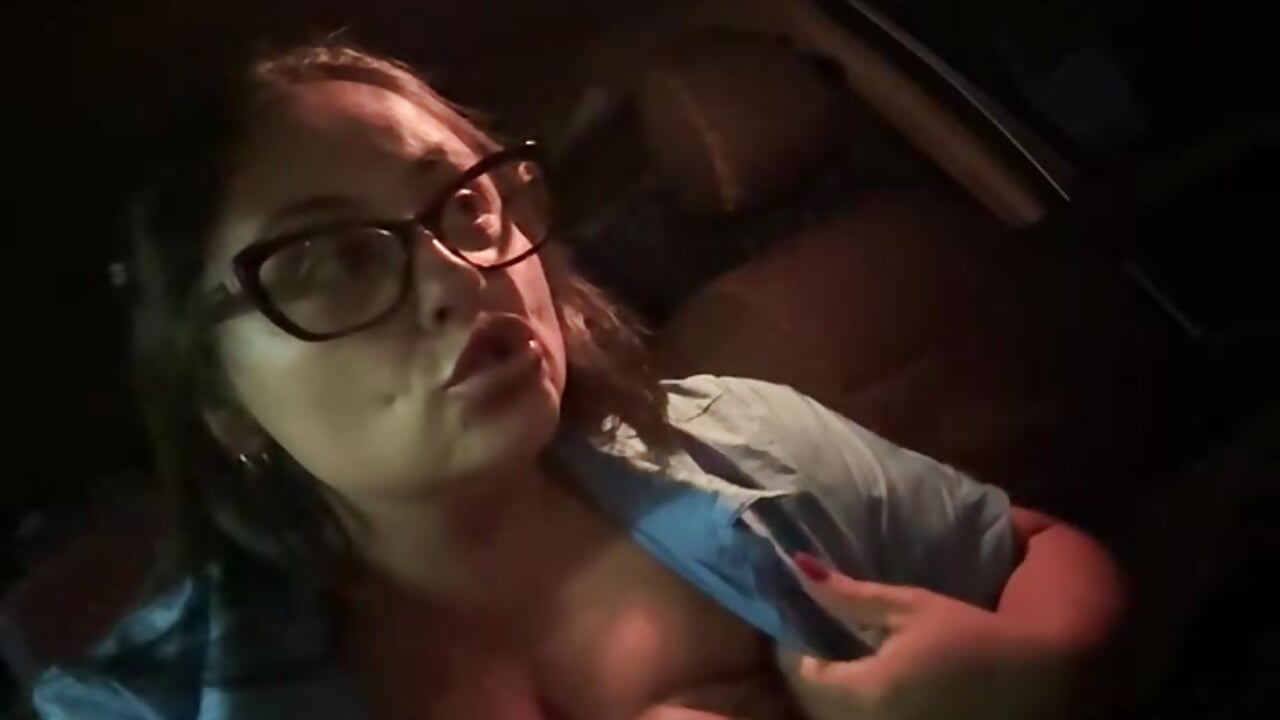 Everything ends up in a stranger's car. A great game 😈 - video oleh model kamera Angie_e