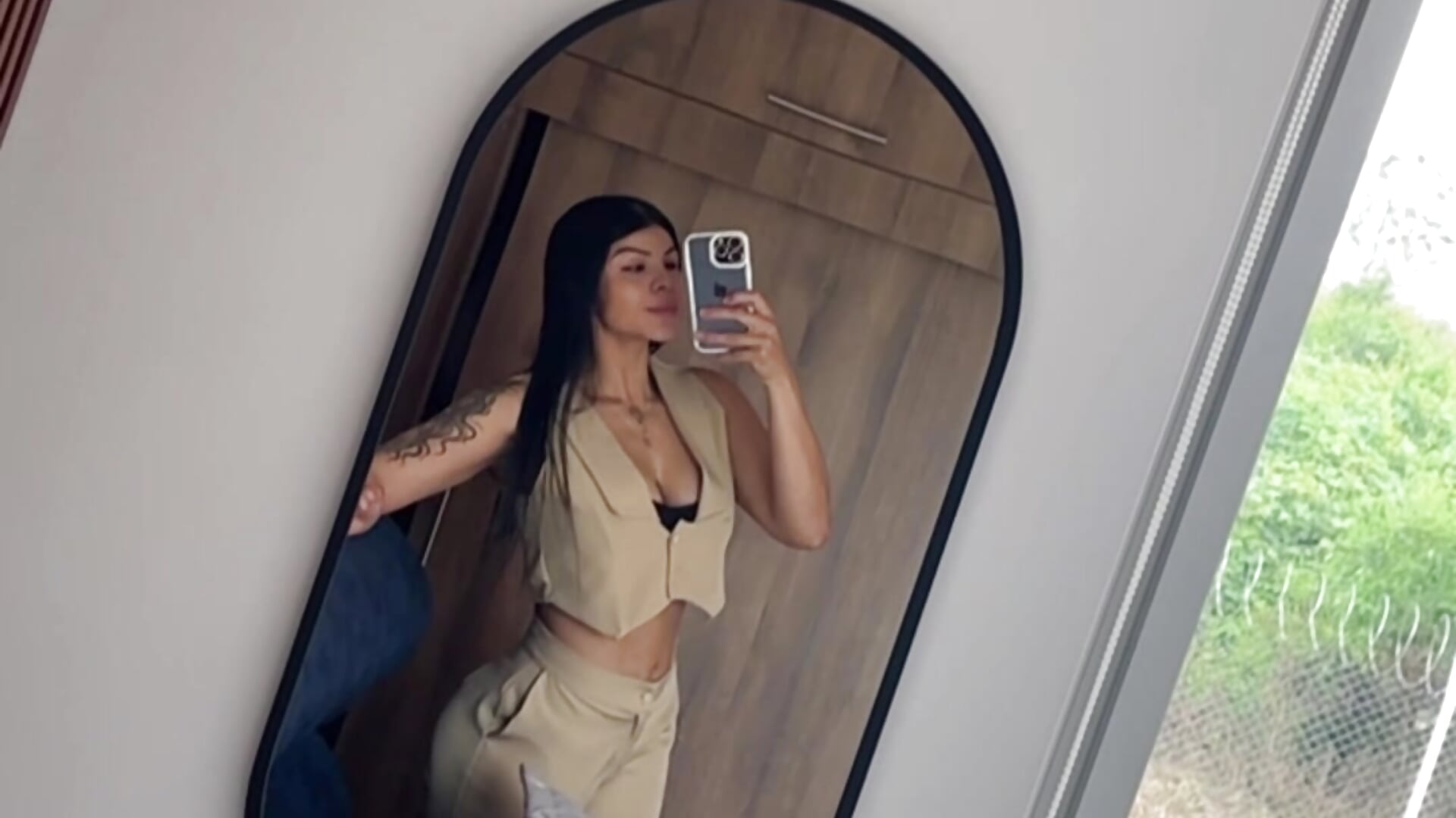 🫰🏻☀️ - video by SophiaKarson cam model