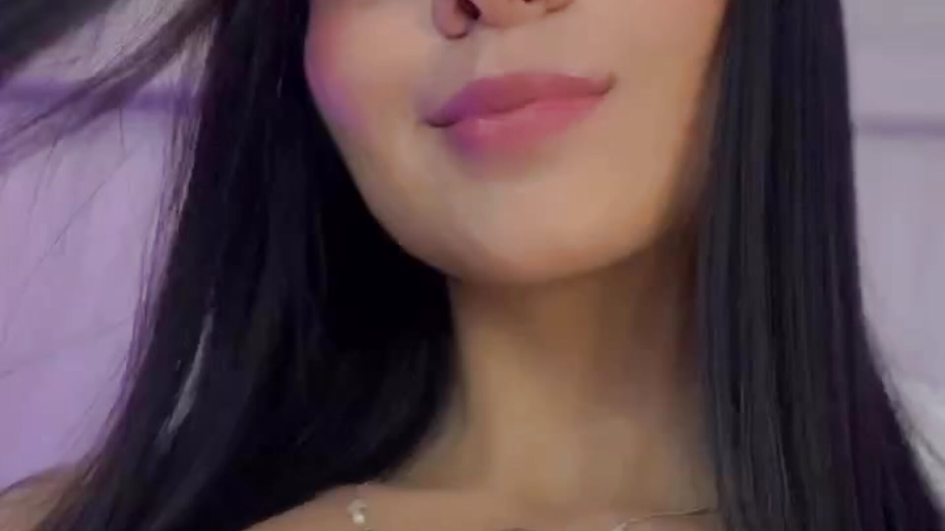 Tender Face - video by SophiaKarson cam model