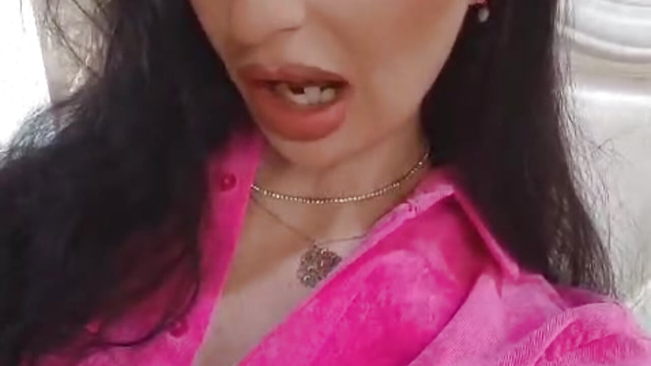 kinky pinky - video by OliveWilson cam model