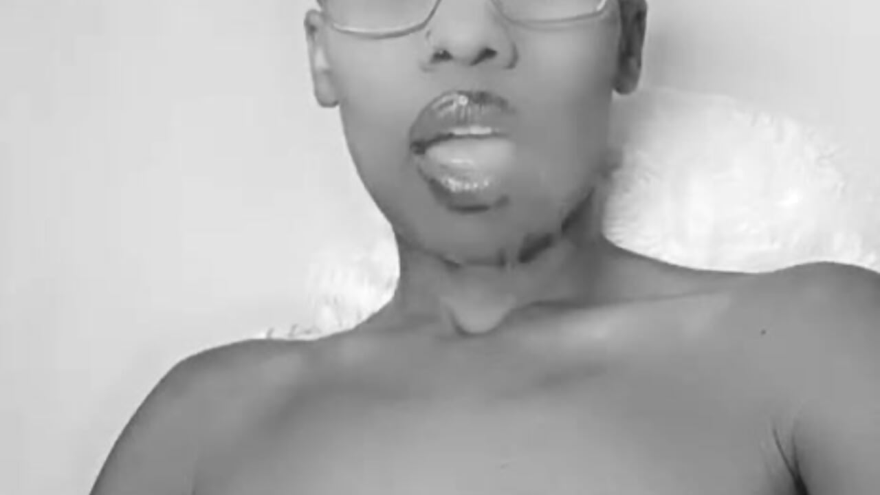 Yes, I’m DTF 💦 - video di Nasty_sonnie modella di cam