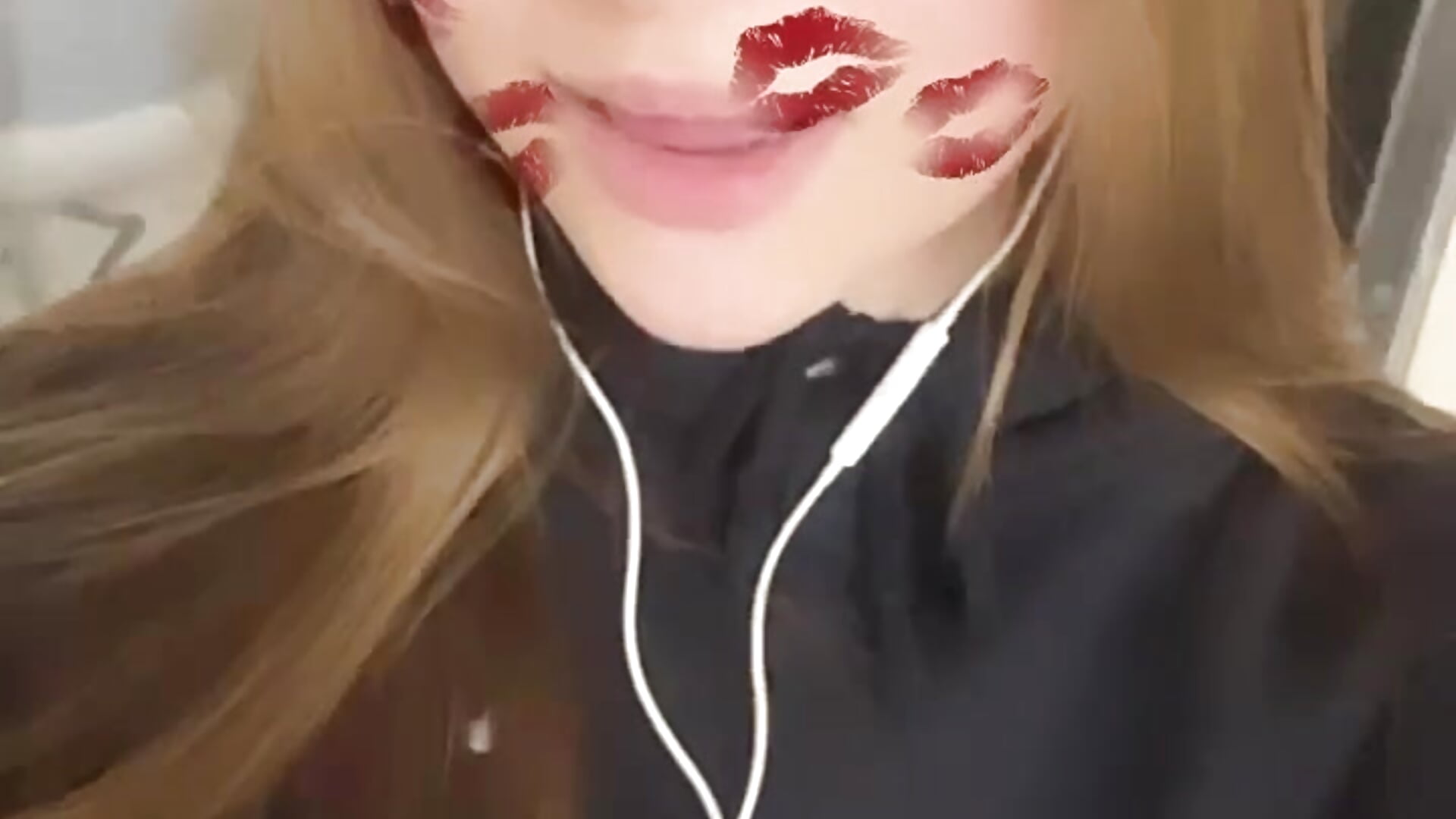Litlle flirt<3 - video by TinaSahack cam model