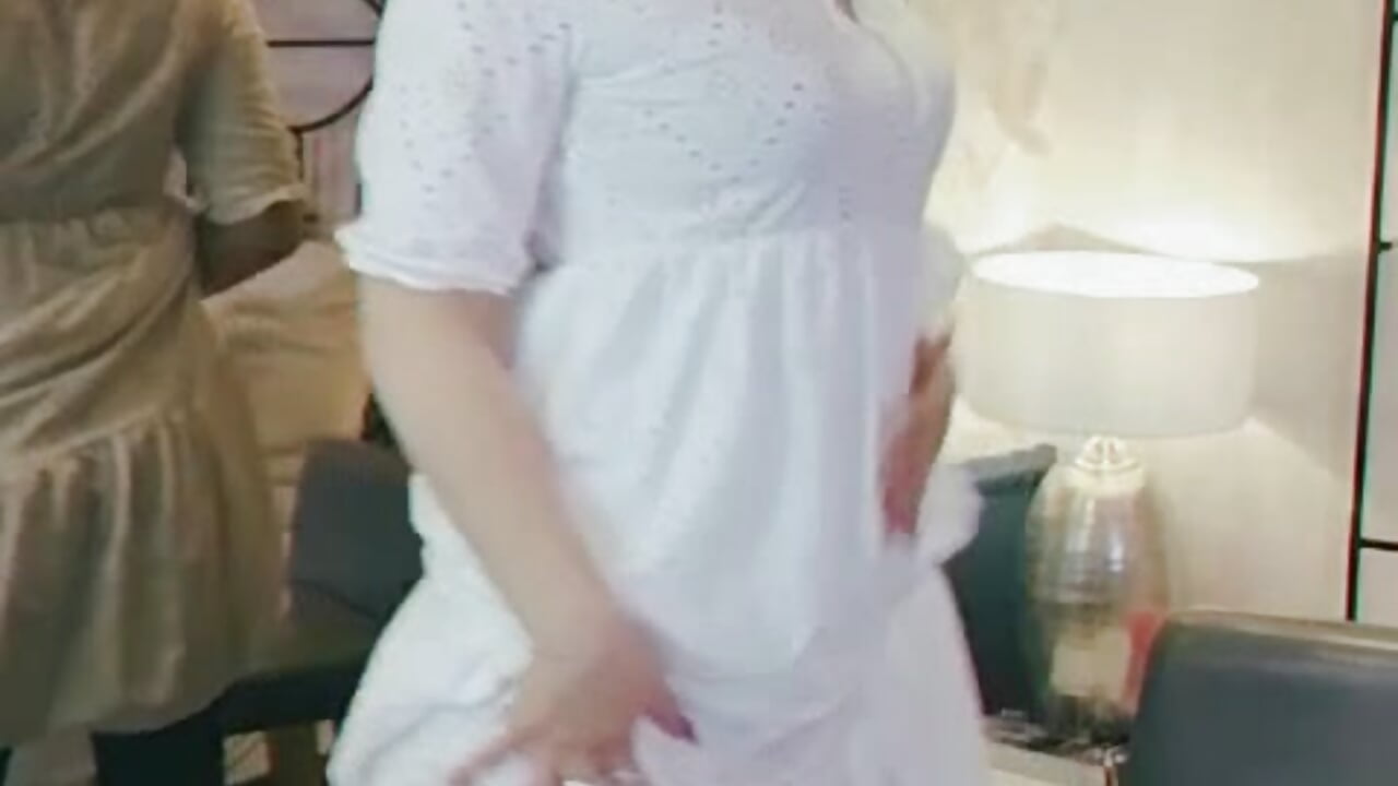 I love playing with my wedding dress. - video by Natalia_Montoya cam model