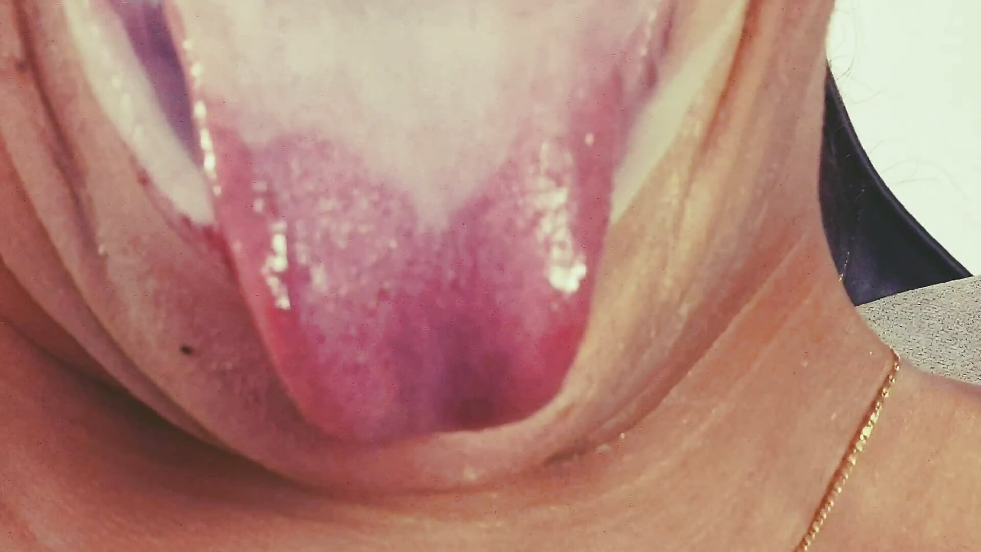 Do you love mouth, tongue, and uvula fetishes? Join and enjoy the deepthroat goddess ⚡🔥 - video by Anabel693 cam model