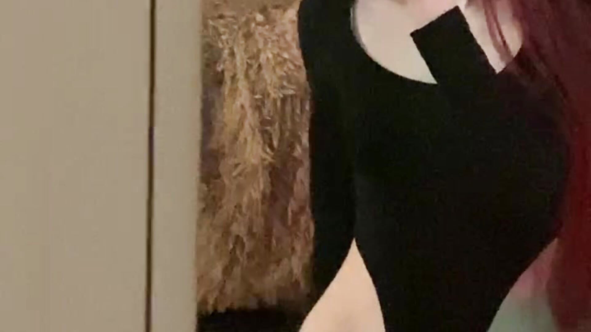 O_O - video by Minirini cam model