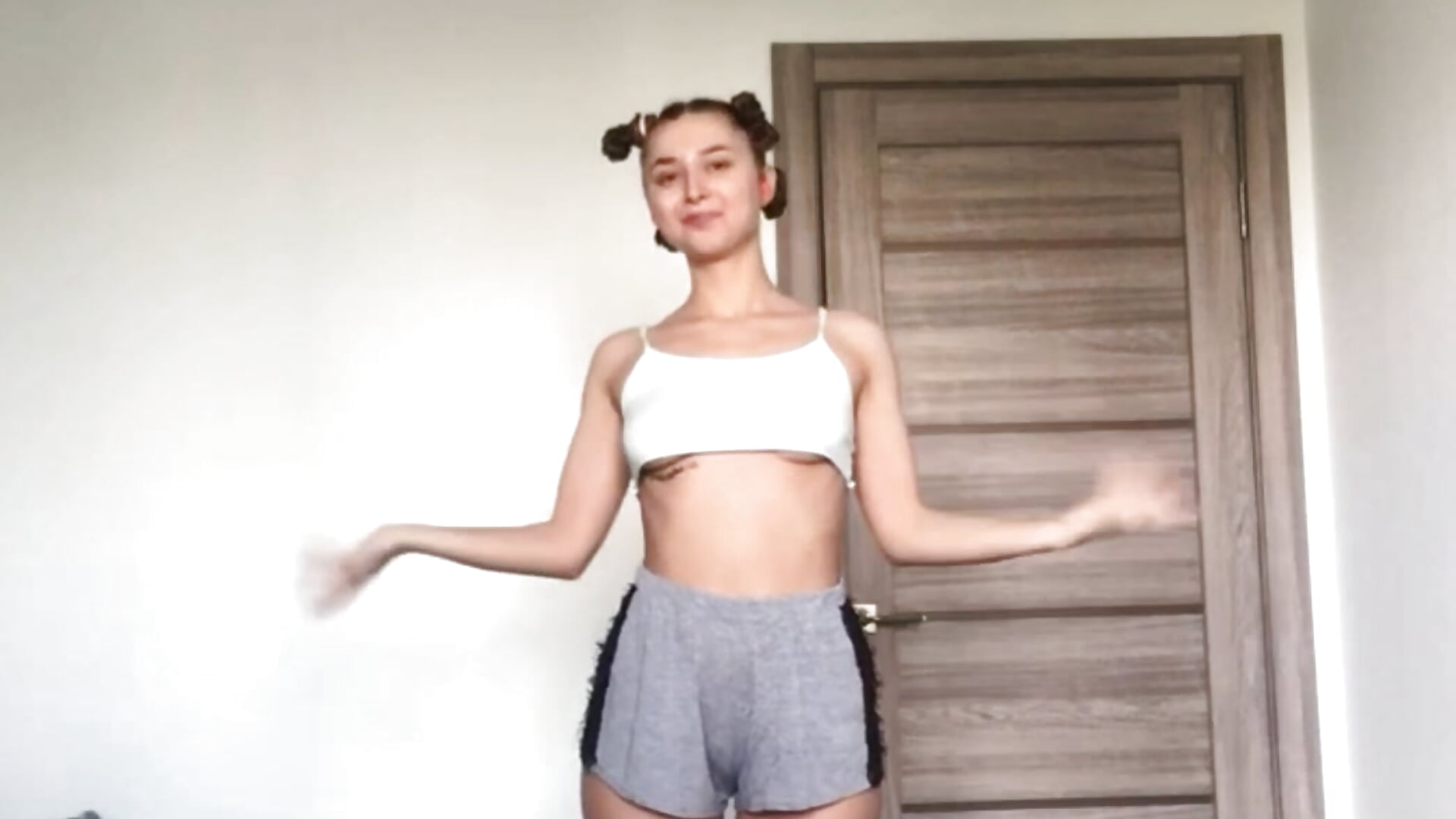 Just a cute girl ☺️ - video by CharlotteWells cam model